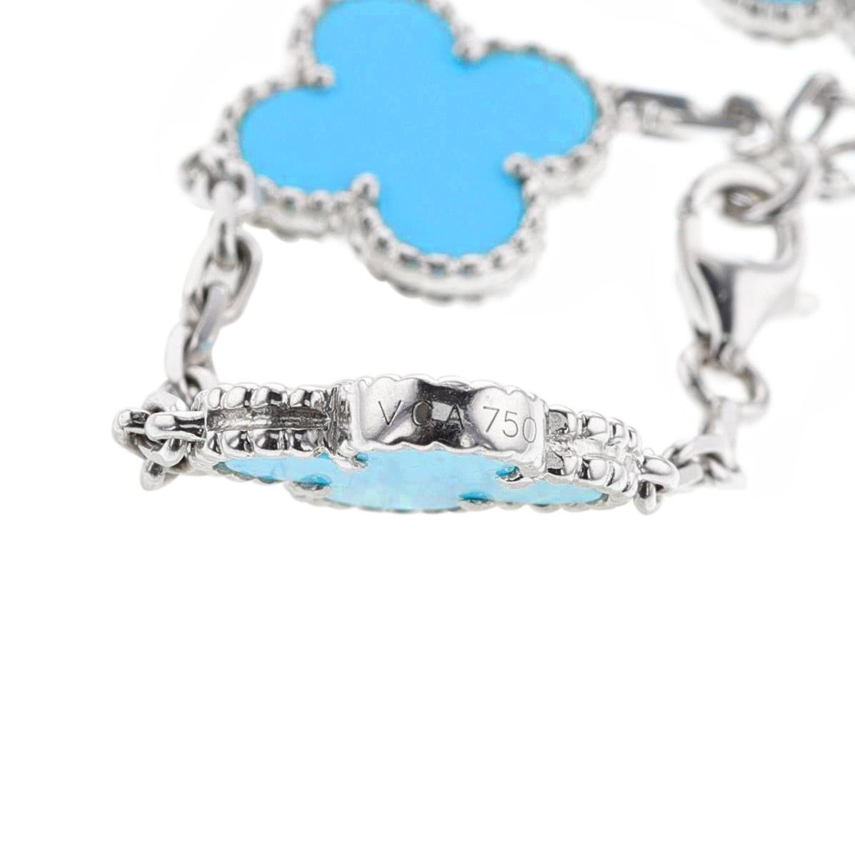Van Cleef & Arpels 20 Motif Turquoise Alhambra, Certificate of Authenticity In Excellent Condition In New York, NY