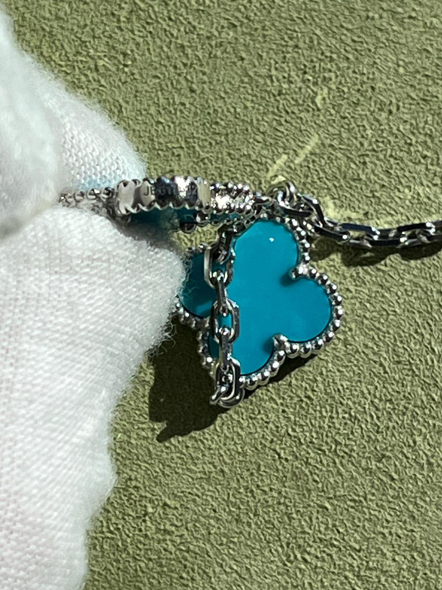 Van Cleef & Arpels 20 Motif Turquoise Vintage Alhambra Necklace 18k White Gold im Angebot 12