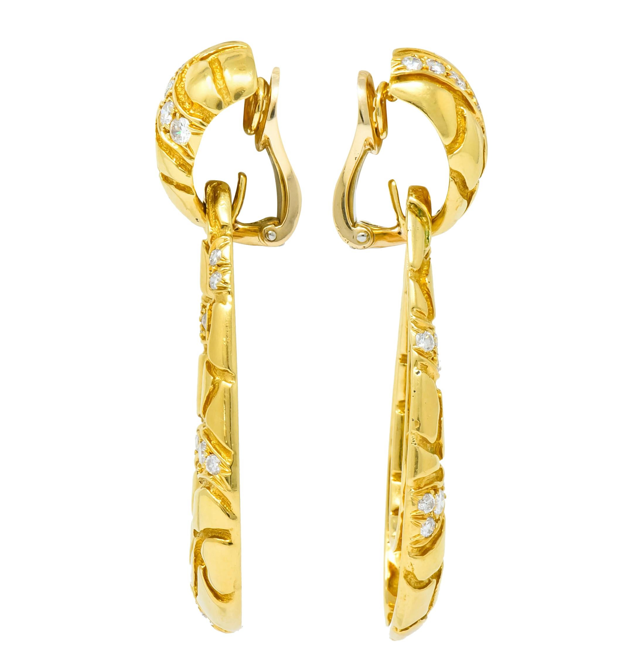 Van Cleef & Arpels 2.00 Carat Diamond 18 Karat Gold Day Night Earrings In Excellent Condition In Philadelphia, PA