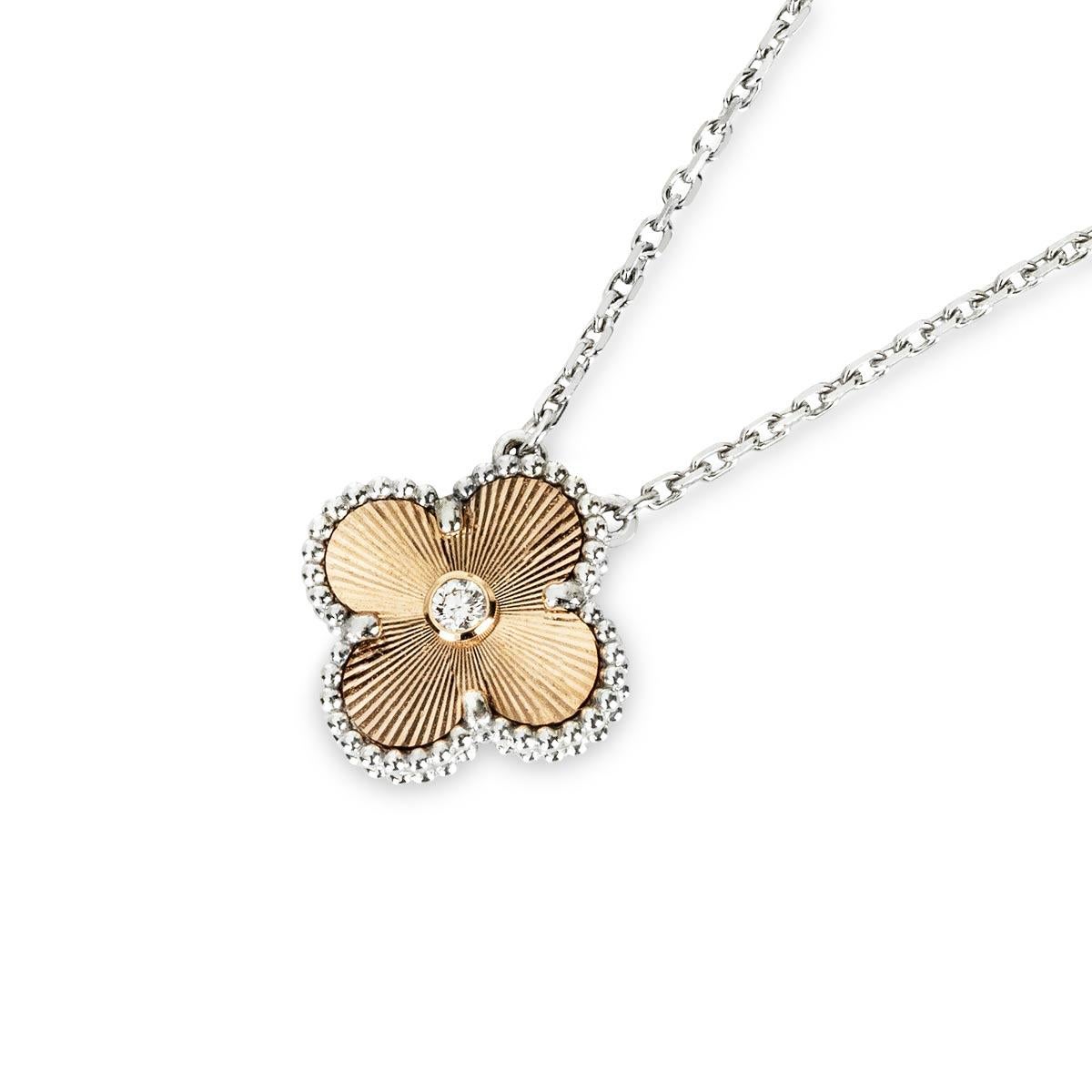 Taglio rotondo Van Cleef & Arpels 2024 Ciondolo con diamante per le vacanze VCARPNTH00 in vendita