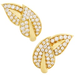 Van Cleef & Arpels 2.20 Carat Diamond Pave 18 Karat Yellow Gold Leaf Earrings