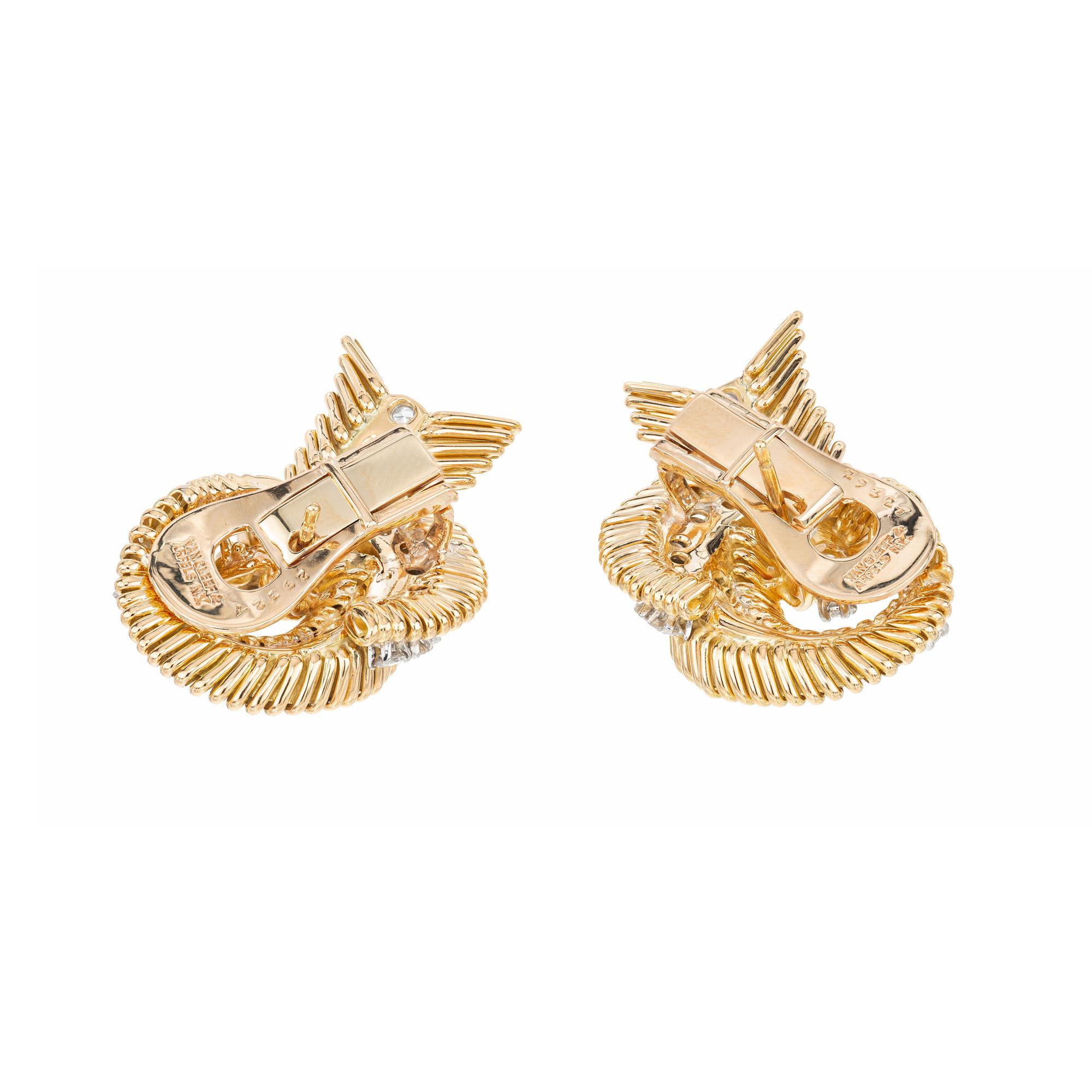 Van Cleef & Arpels 2.30 Carat Diamond Yellow Gold Swirl Earrings In Good Condition For Sale In Stamford, CT