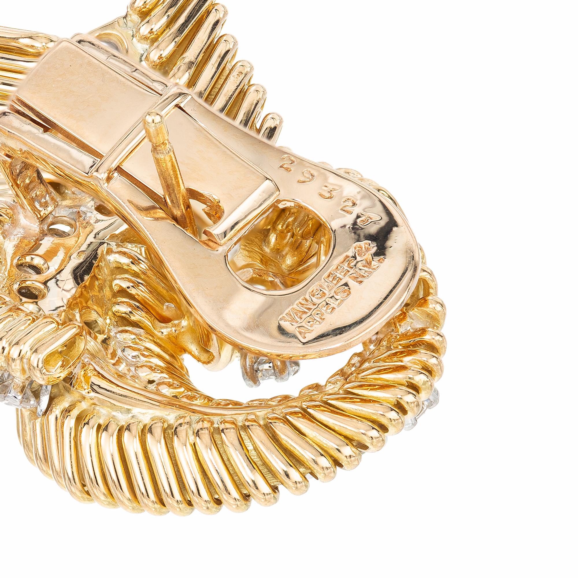 Women's Van Cleef & Arpels 2.30 Carat Diamond Yellow Gold Swirl Earrings For Sale