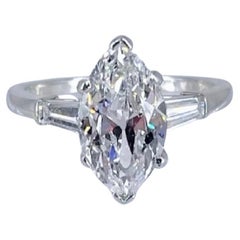 Van Cleef & Arpels Anello con diamante marquise da 2,81 ct GIA EVS2 e baguette affusolate