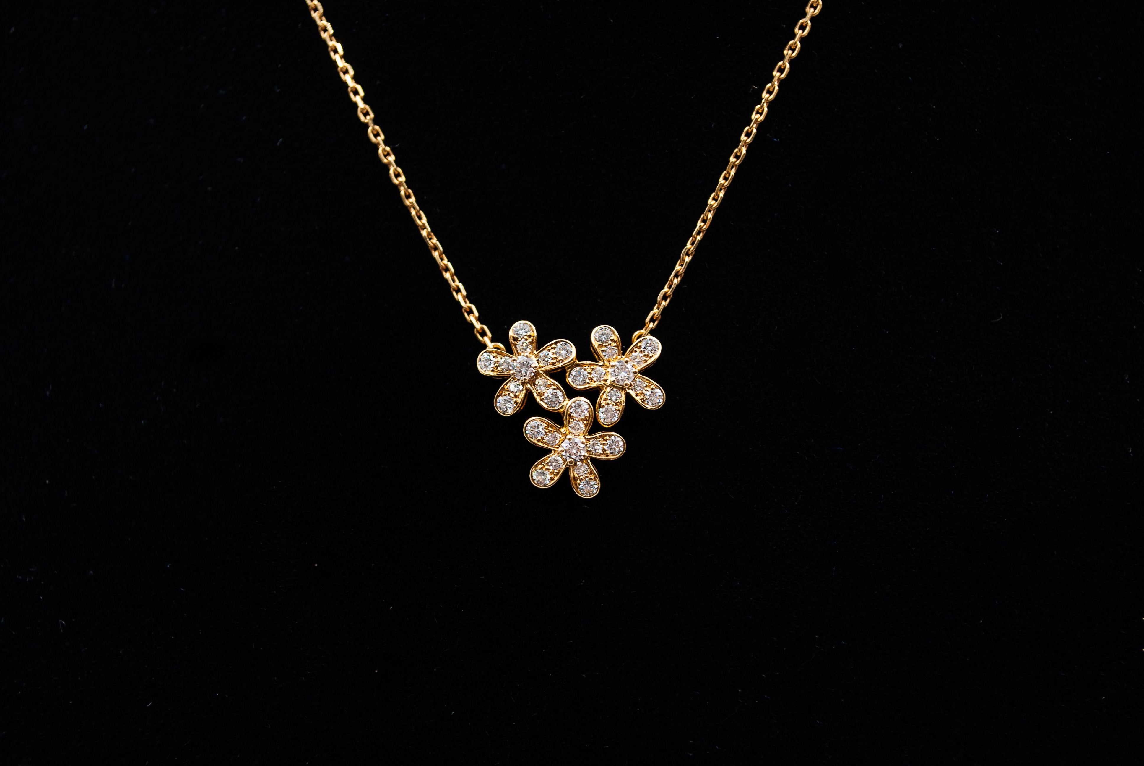 Round Cut Van Cleef & Arpels 3-Flower Pendant Necklace