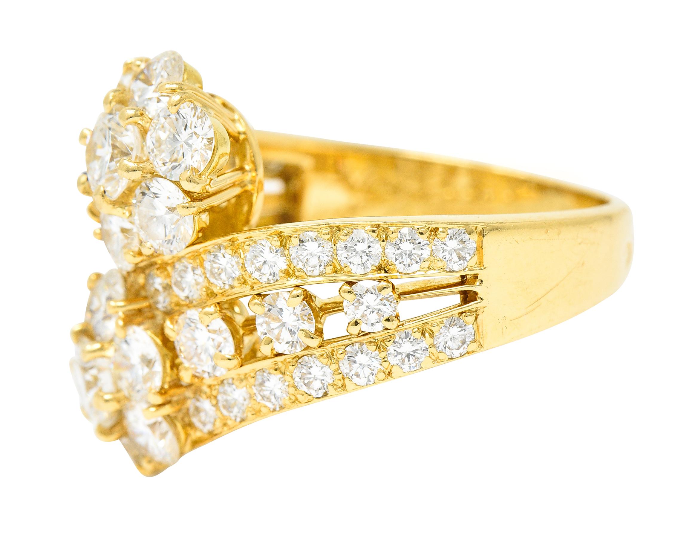 Contemporary Van Cleef & Arpels 3.01 Carats Diamond 18 Karat Yellow Gold Snowflake Ring