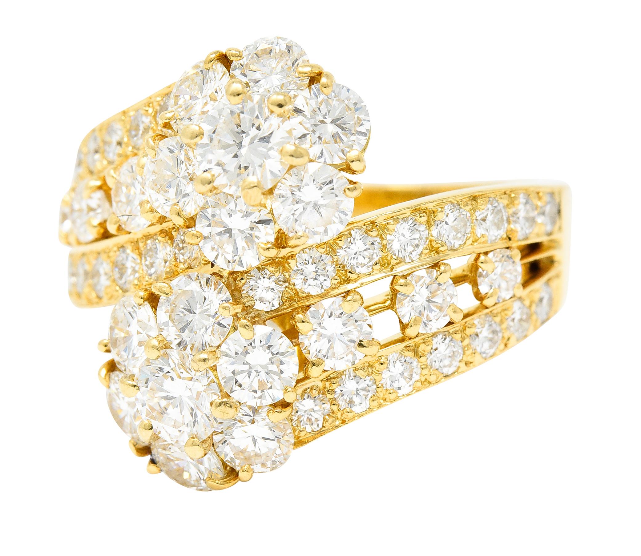 Brilliant Cut Van Cleef & Arpels 3.01 Carats Diamond 18 Karat Yellow Gold Snowflake Ring