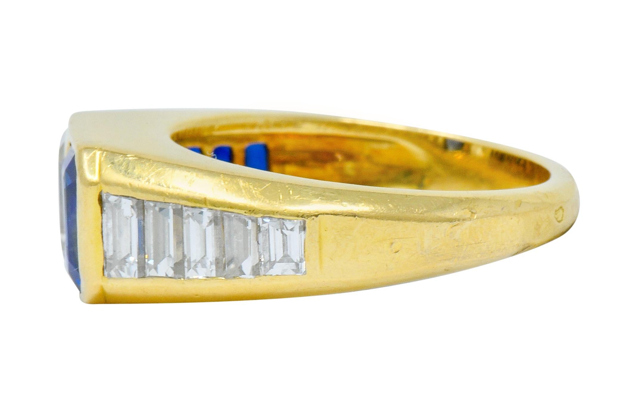 Contemporary Van Cleef & Arpels 3.57 Carat Diamond Sapphire 18 Karat Gold French Unisex Ring