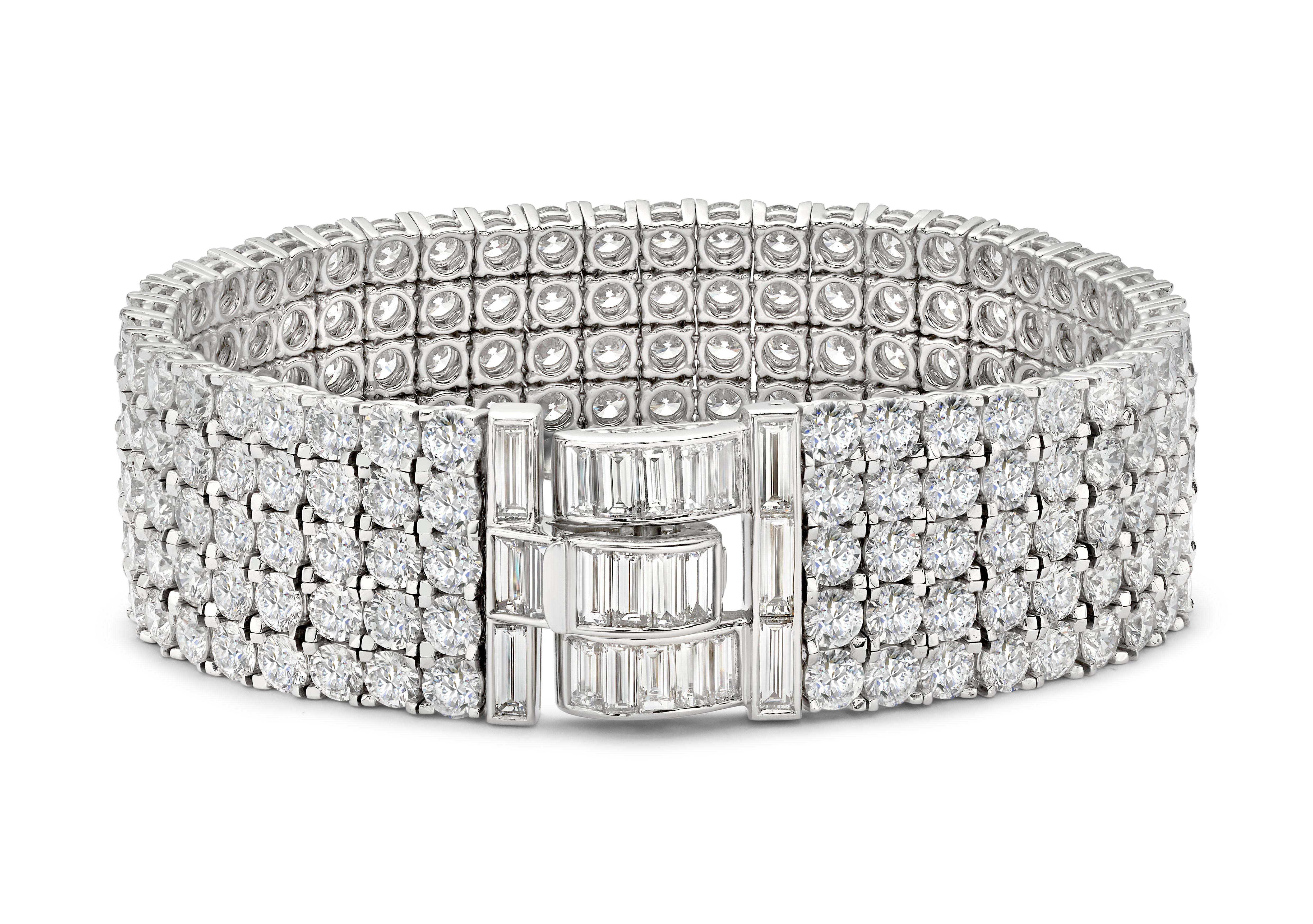 Taille ronde Van Cleef & Arpels Bracelet ruban en diamants de 40ct en vente