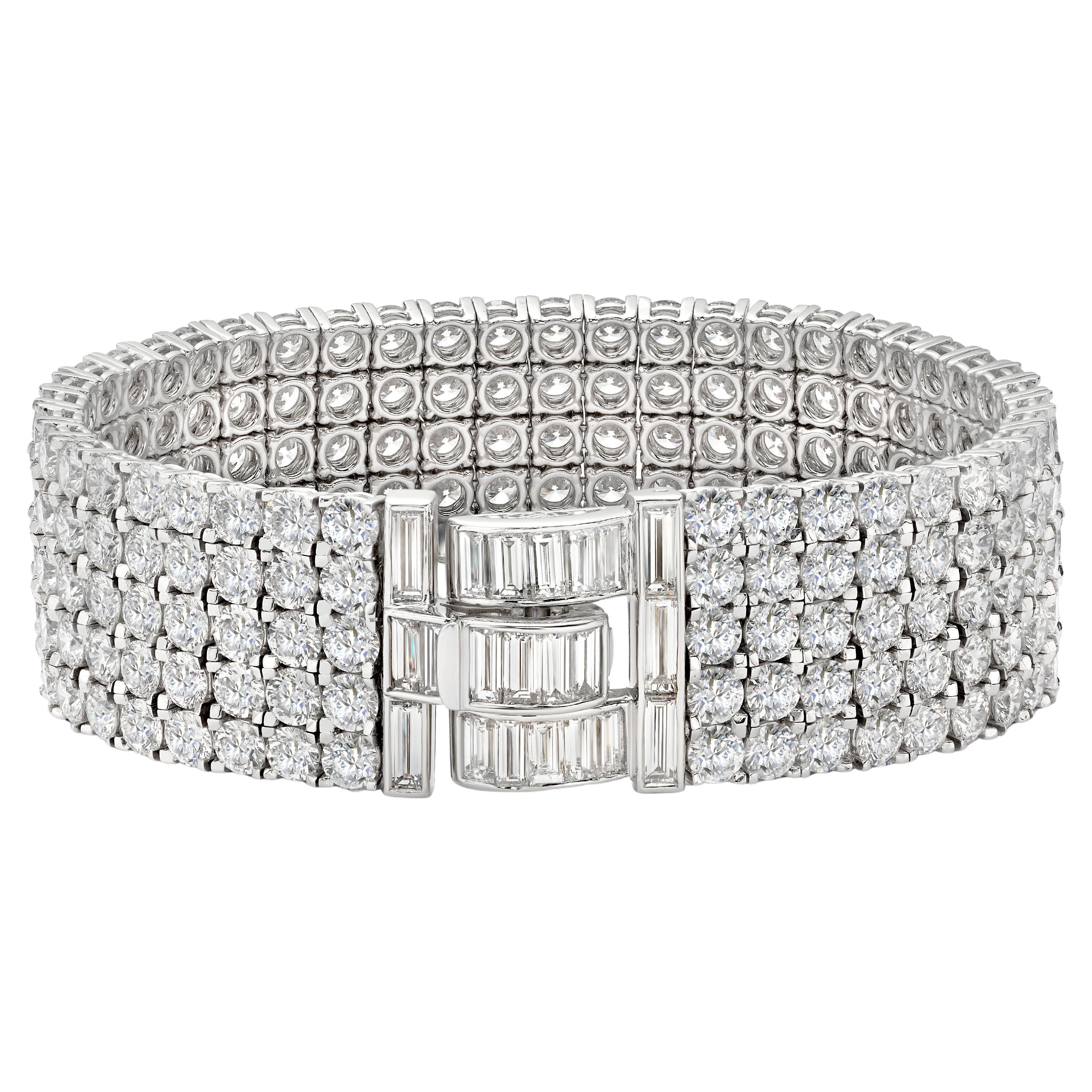 Van Cleef & Arpels Bracelet ruban en diamants de 40ct en vente
