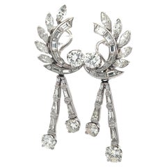 Van Cleef & Arpels 4.50 Carat G VS Diamond Platinum Dangling Earrings