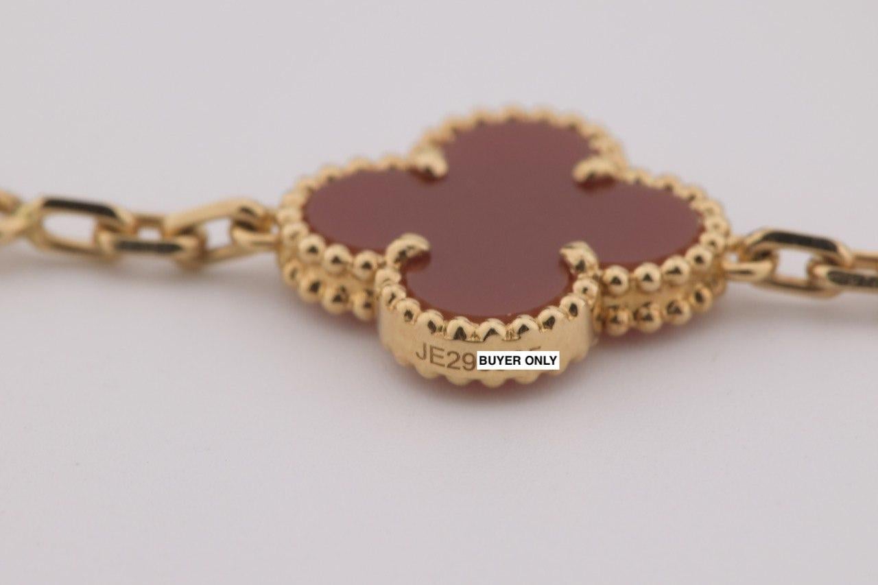 Women's or Men's Van Cleef & Arpels 5 Motif Vintage Alhambra Carnelian Bracelet