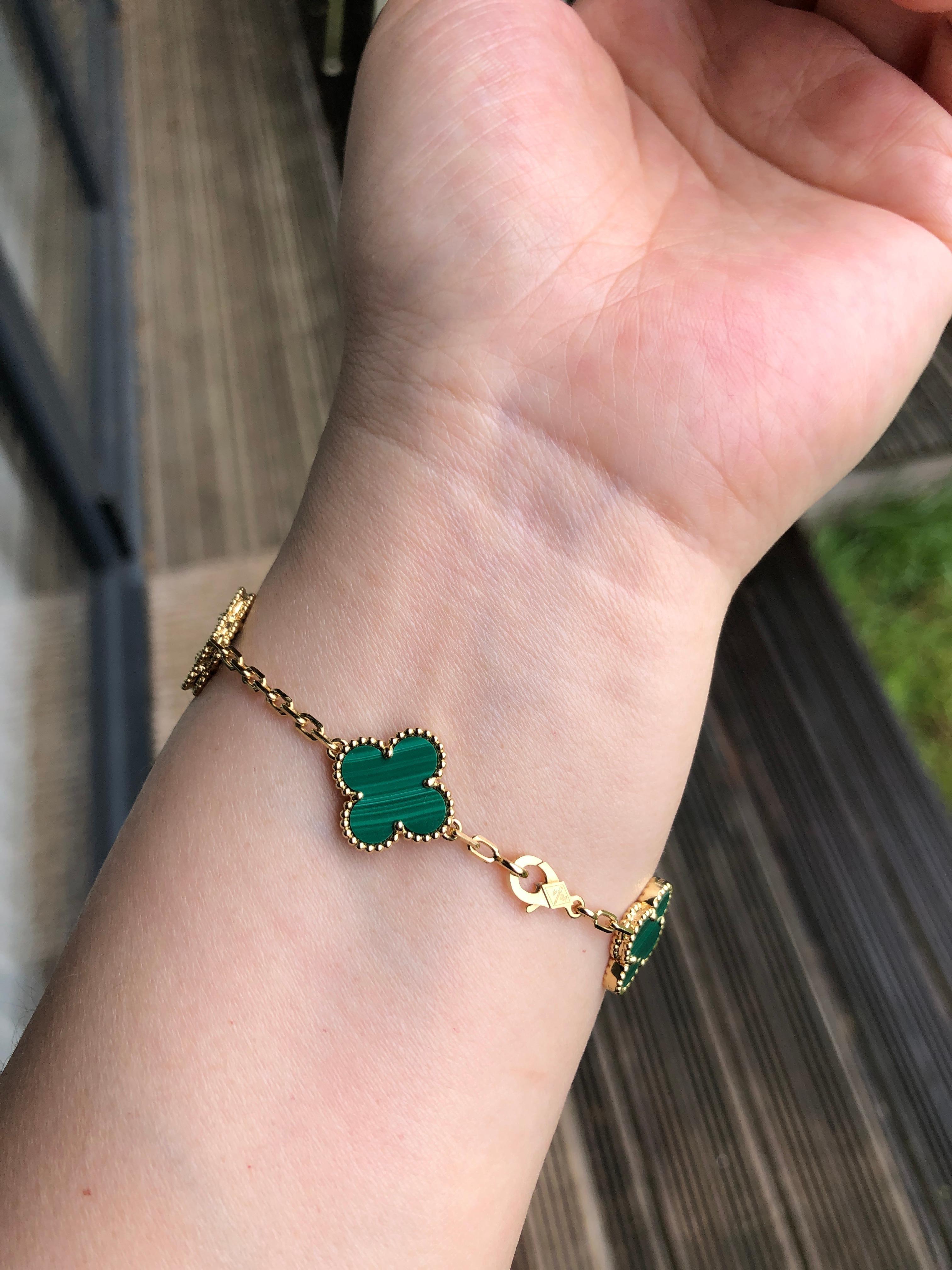 Women's or Men's Van Cleef & Arpels 5 Motif Vintage Alhambra Malachite Gold Bracelet