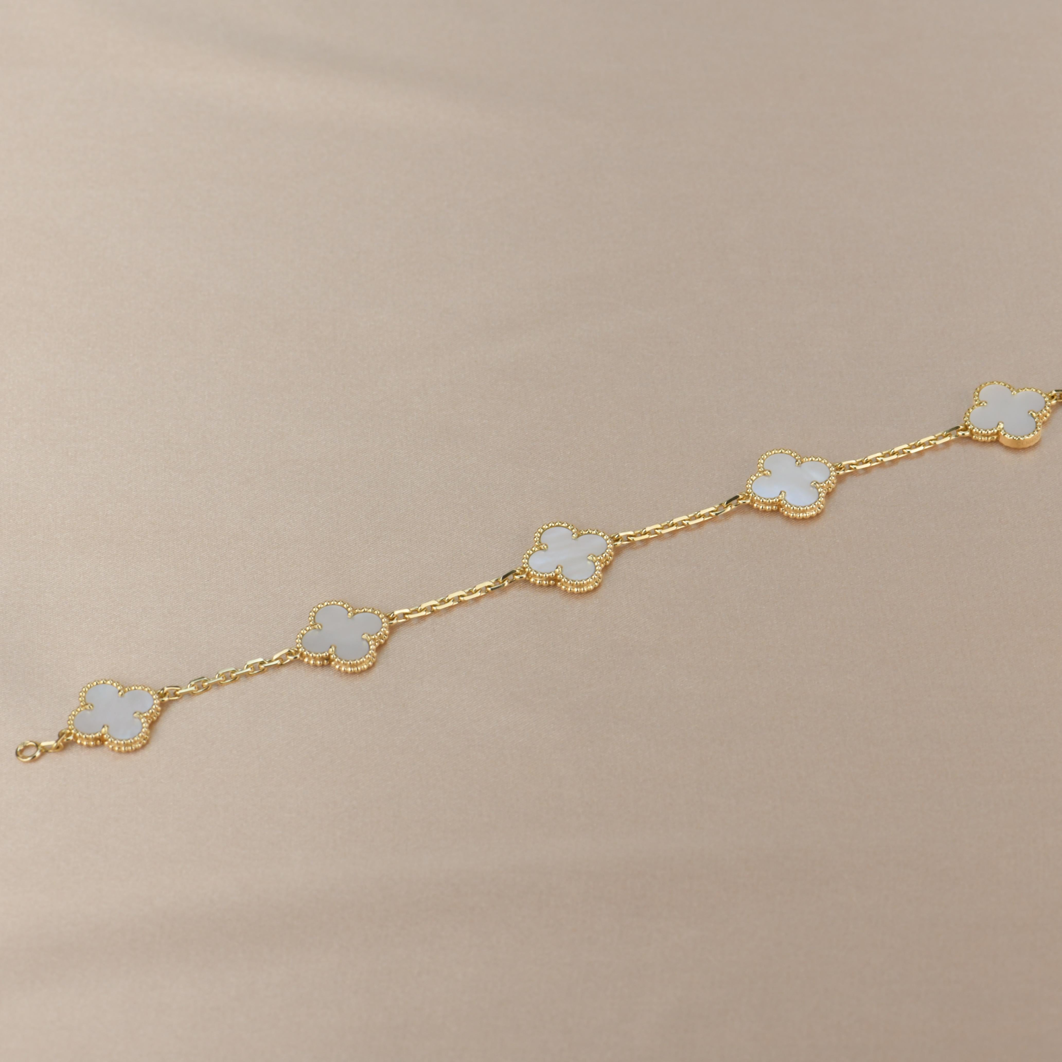 Van Cleef & Arpels 5 Motif Vintage Alhambra Mother of Pearl Bracelet In Excellent Condition In Banbury, GB