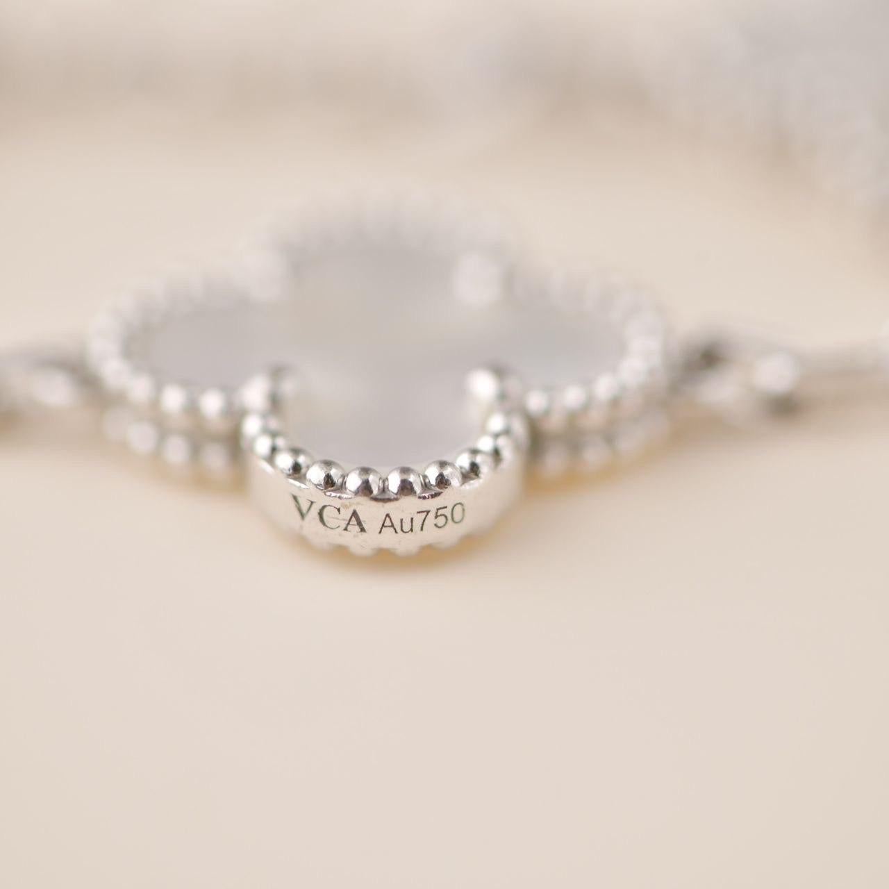 Van Cleef & Arpels 5 Motif Vintage Alhambra Mother of Pearl White Gold Bracelet In Excellent Condition In Banbury, GB