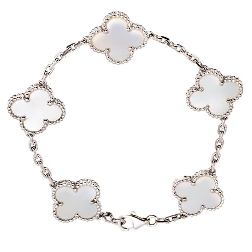 Van Cleef & Arpels Vintage Alhambra Perlmutt-Armband mit 5 Motiven aus Weißgold