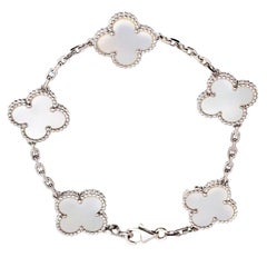 Van Cleef & Arpels Vintage Alhambra Perlmutt-Armband mit 5 Motiven aus Weißgold