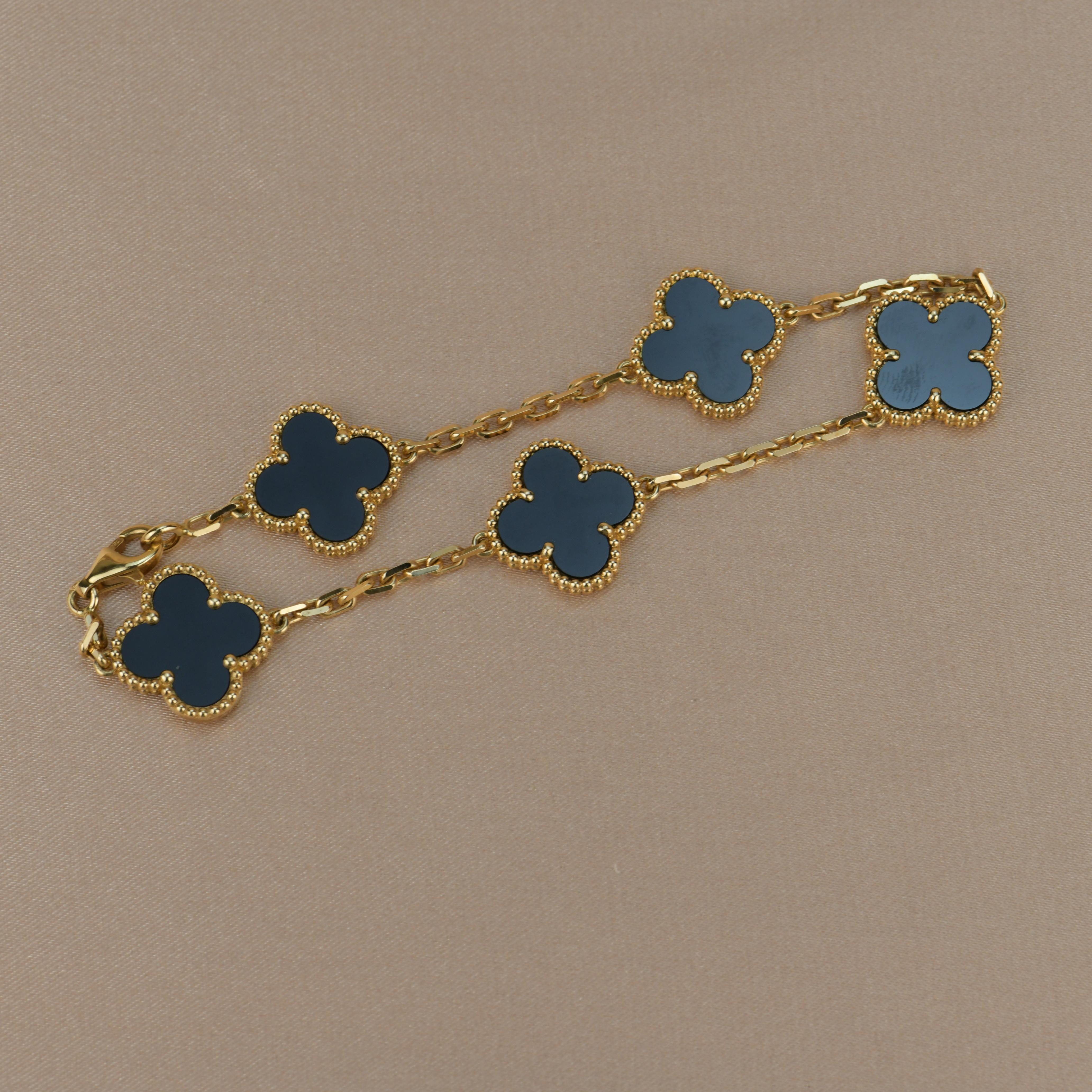 Women's or Men's Van Cleef & Arpels 5 Motif Vintage Alhambra Onyx Bracelet