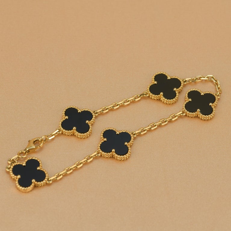 38394: Van Cleef & Arpels Vintage Alhambra 5 Motif Onyx Bracelet