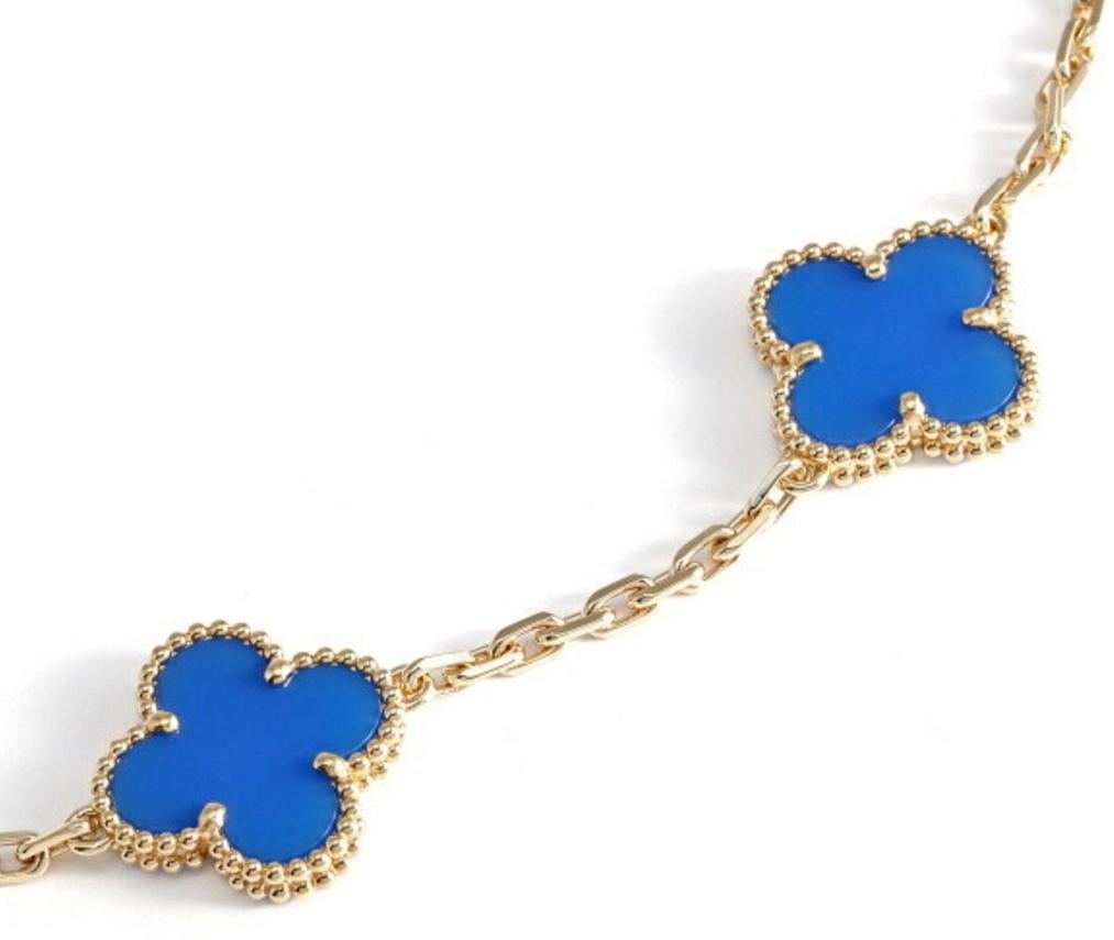 Designer: Van Cleef & Arpels

Collection: Vintage Alhambra

Metal: Yellow Gold

Metal Purity: 18k

Stone: Blue Agate

Includes: VCA Box
                VCA Authenticity Certificate
                24 Months Brilliance Jewels Warranty