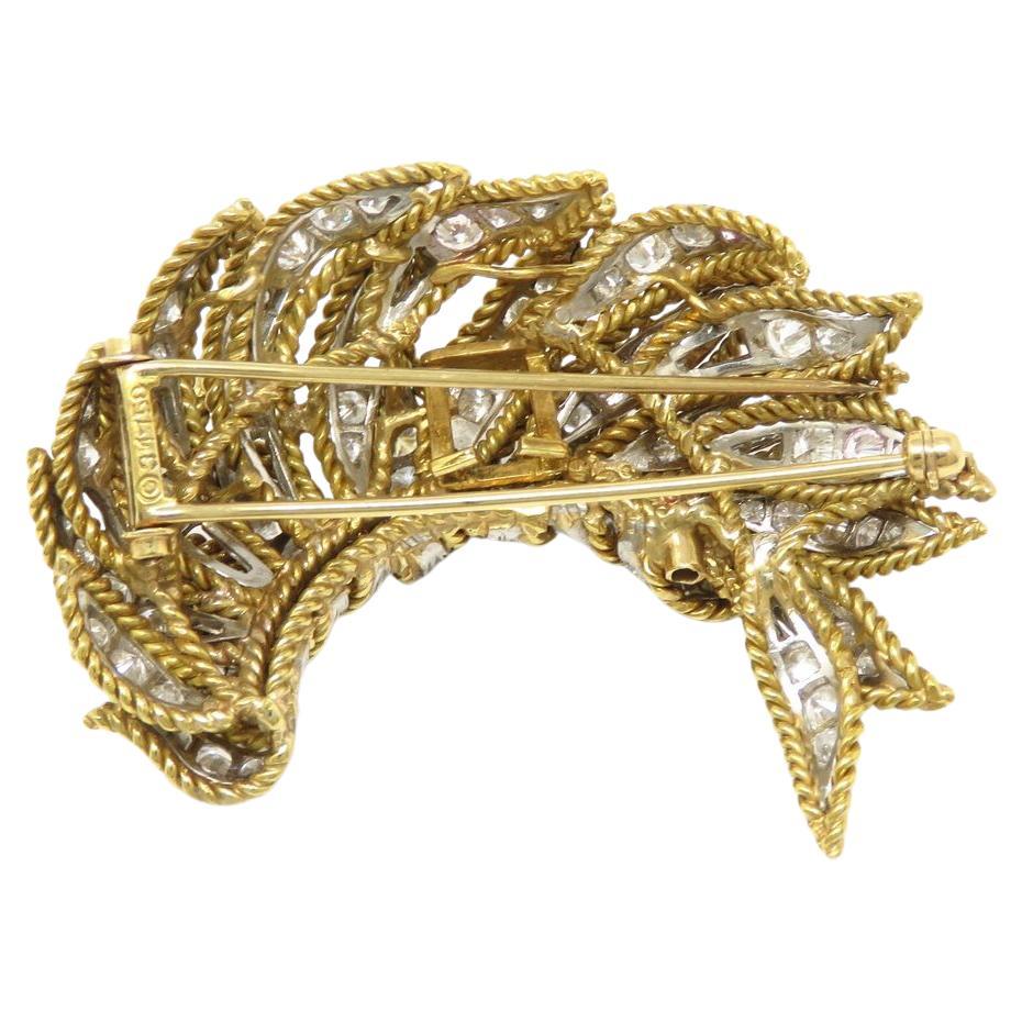 Round Cut Van Cleef & Arpels 7 Carats Diamond 18k Yellow Gold brooch For Sale