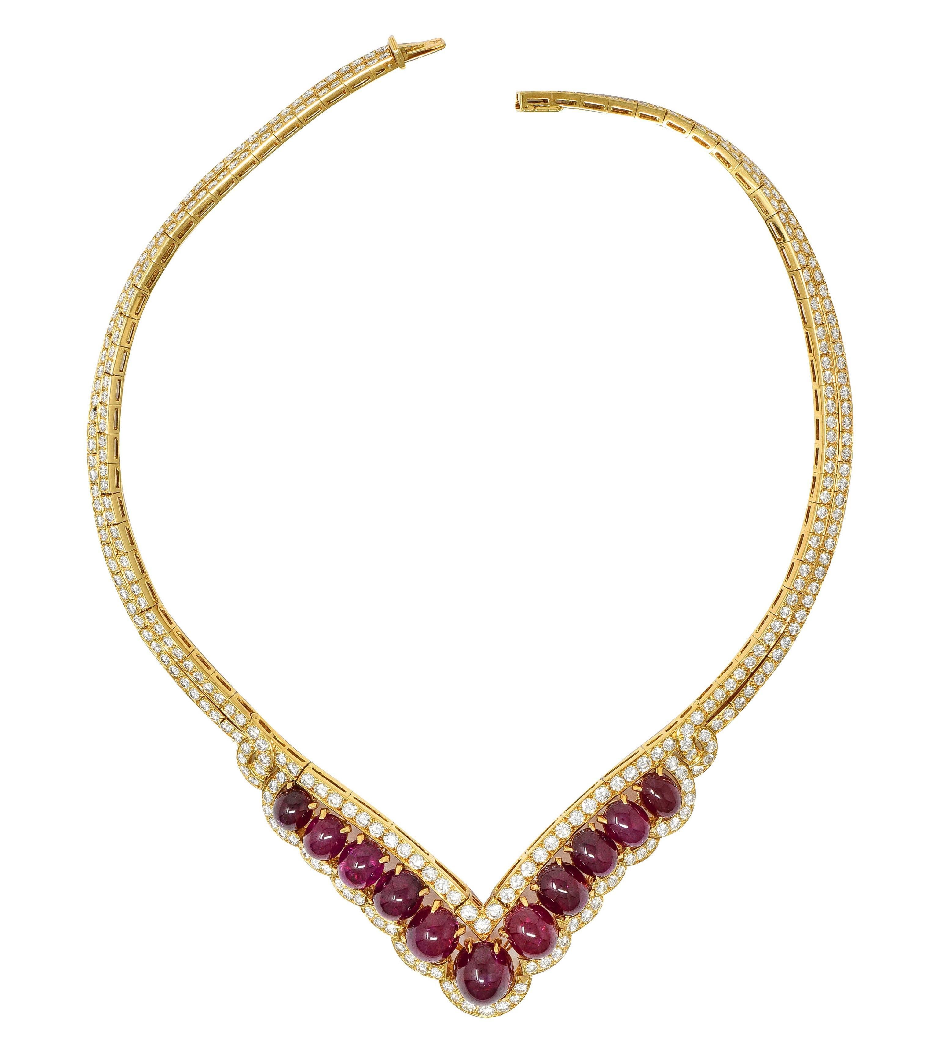 Van Cleef & Arpels 72.35 CTW Rubí Diamante Oro 18K Collar Vintage en V Cabujón en venta