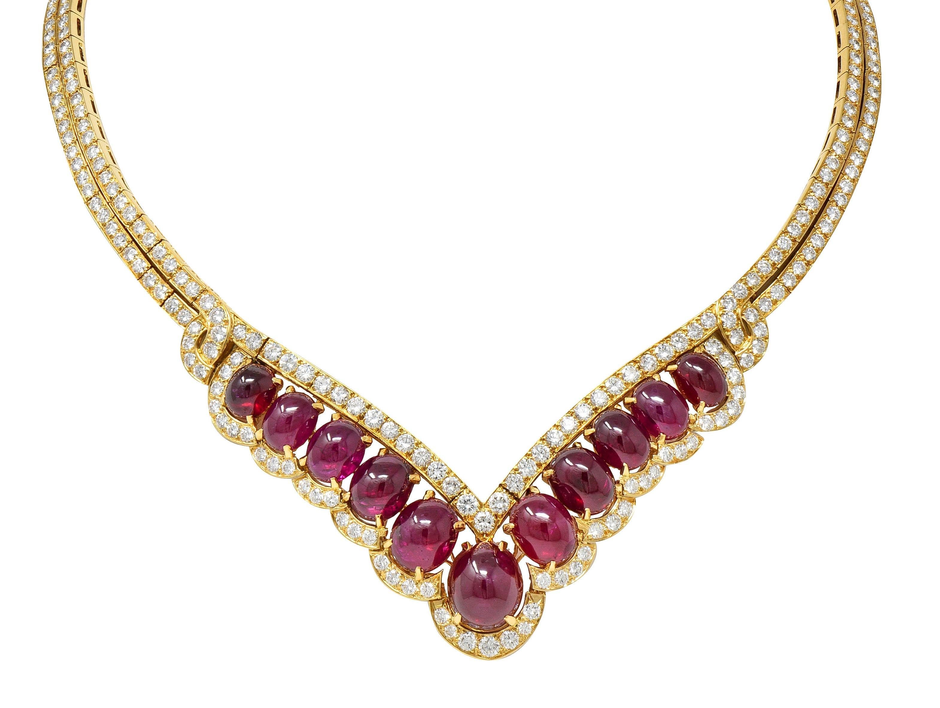 Van Cleef & Arpels 72.35 CTW Rubí Diamante Oro 18K Collar Vintage en V en venta