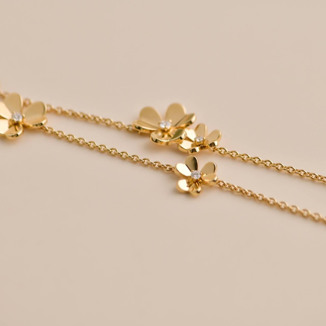 Van Cleef Arpels Halskette mit Frivole aus Gelbgold mit 9 Blumen und Diamanten im Zustand „Hervorragend“ in Banbury, GB