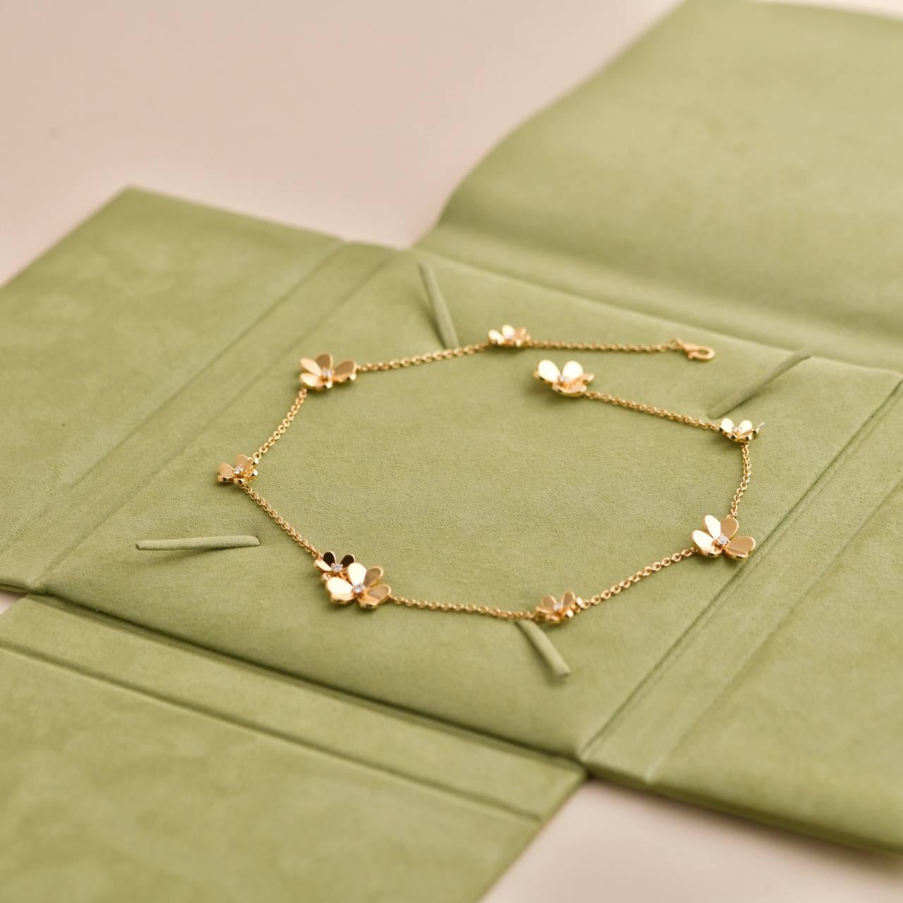Van Cleef Arpels Halskette mit Frivole aus Gelbgold mit 9 Blumen und Diamanten 1