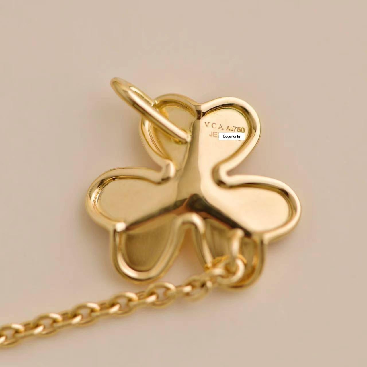 Women's or Men's Van Cleef Arpels 9 flowers Yellow Gold Diamond Frivole necklace