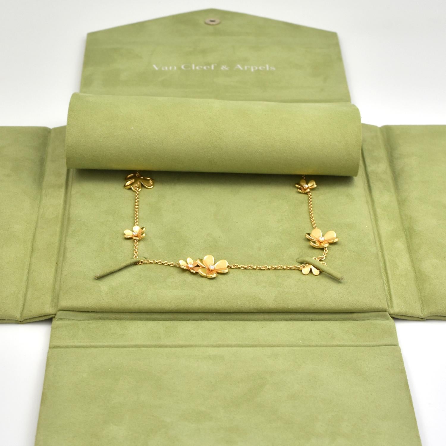 Round Cut Van Cleef & Arpels 9 Motif Frivole Diamond Necklace in 18 Karat Yellow Gold