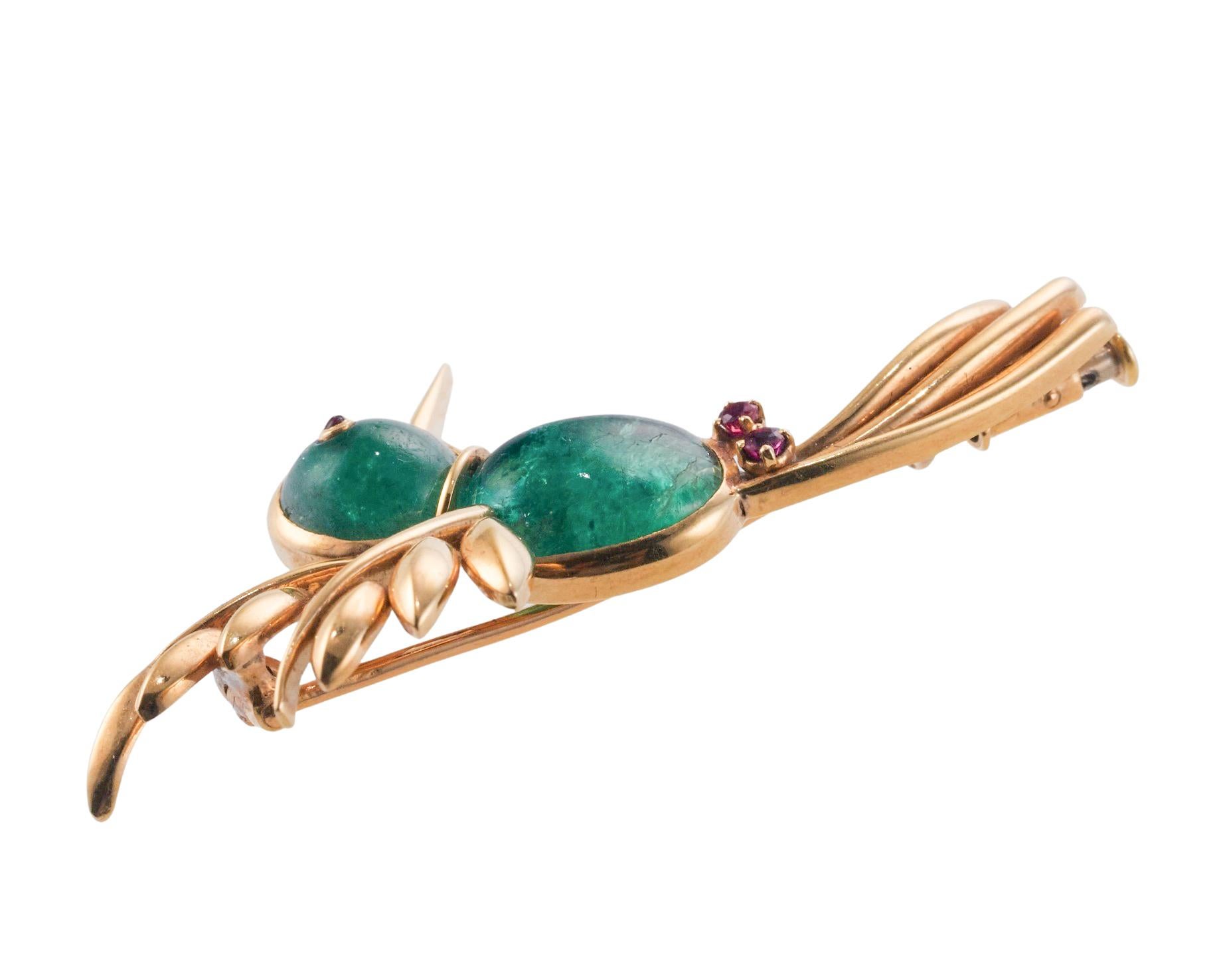 Van Cleef & Arpels Adorable Gold Emerald Ruby Hummingbird Brooch For Sale 2