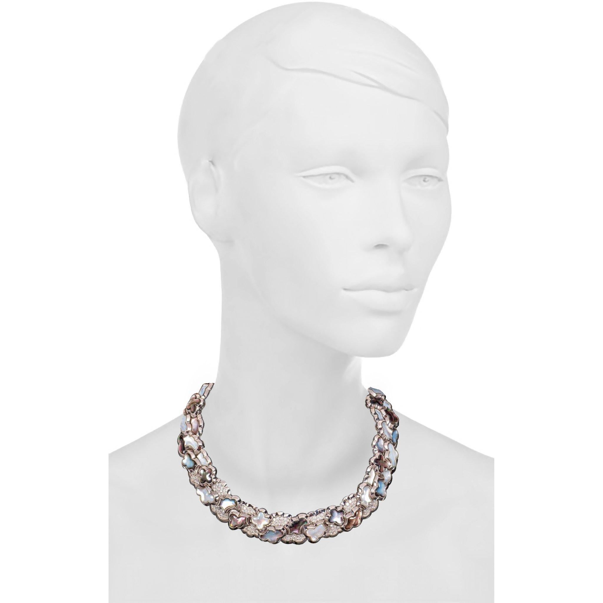 Van Cleef & Arpels Alahambra Mother of pearl, Diamond Necklace In Good Condition In Weston, MA