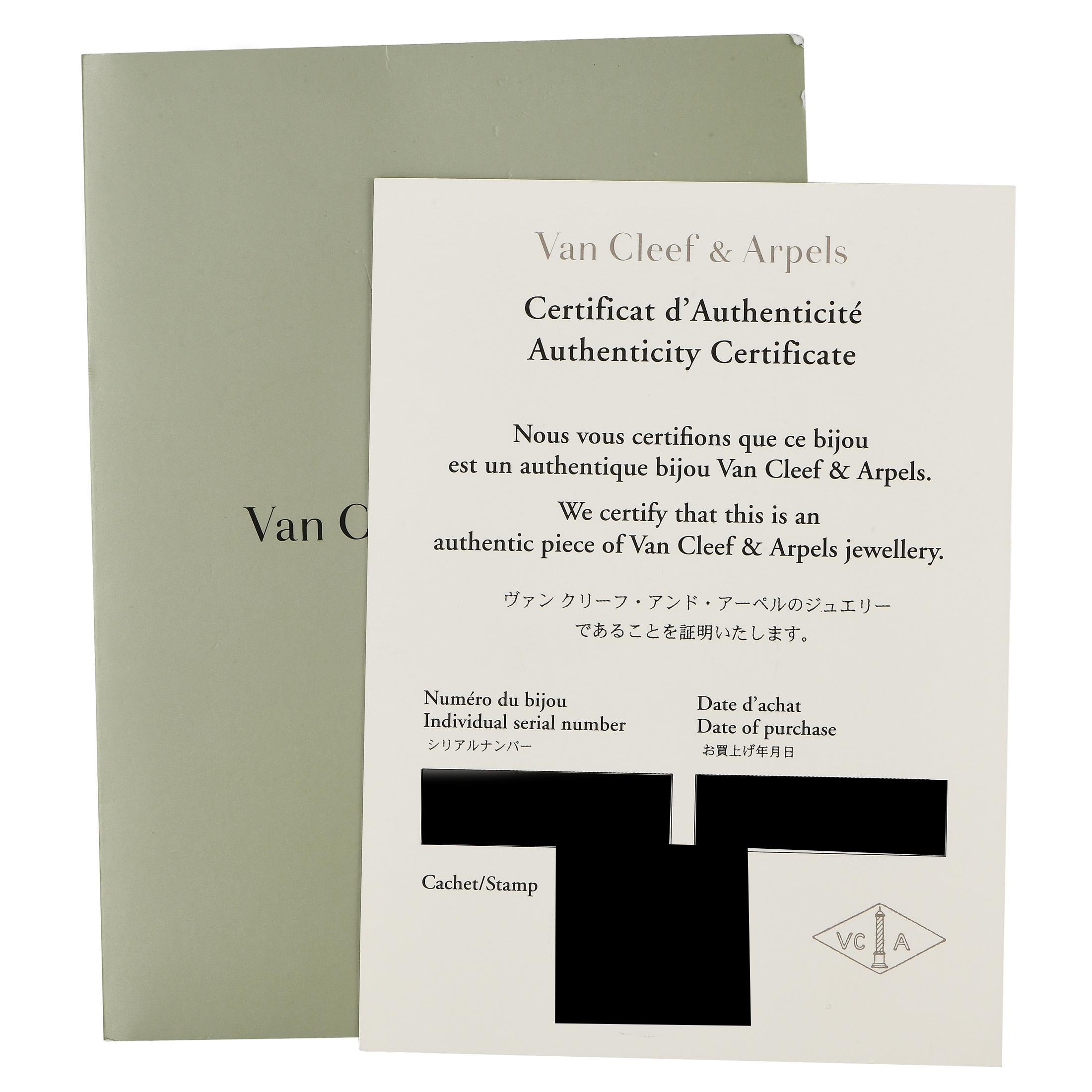 Van Cleef & Arpels Alhambra Halskette aus 18 Karat Weißgold mit Chalcedon und Perlmutt und Perlmutt Damen