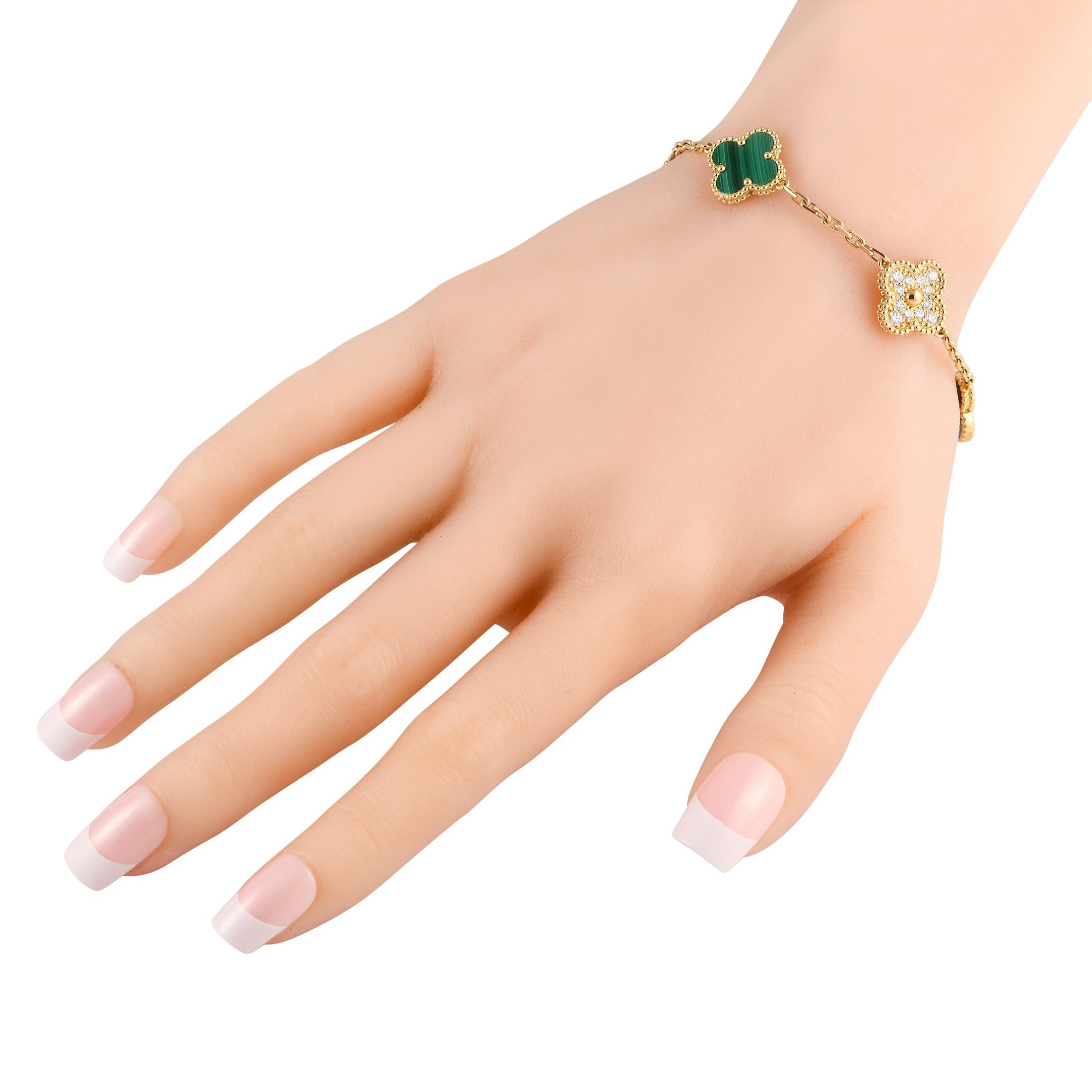 Van Cleef & Arpels Alhambra: 18 Karat Gelbgold Alhambra 0,97 Karat Diamant und Malachit (Rundschliff)