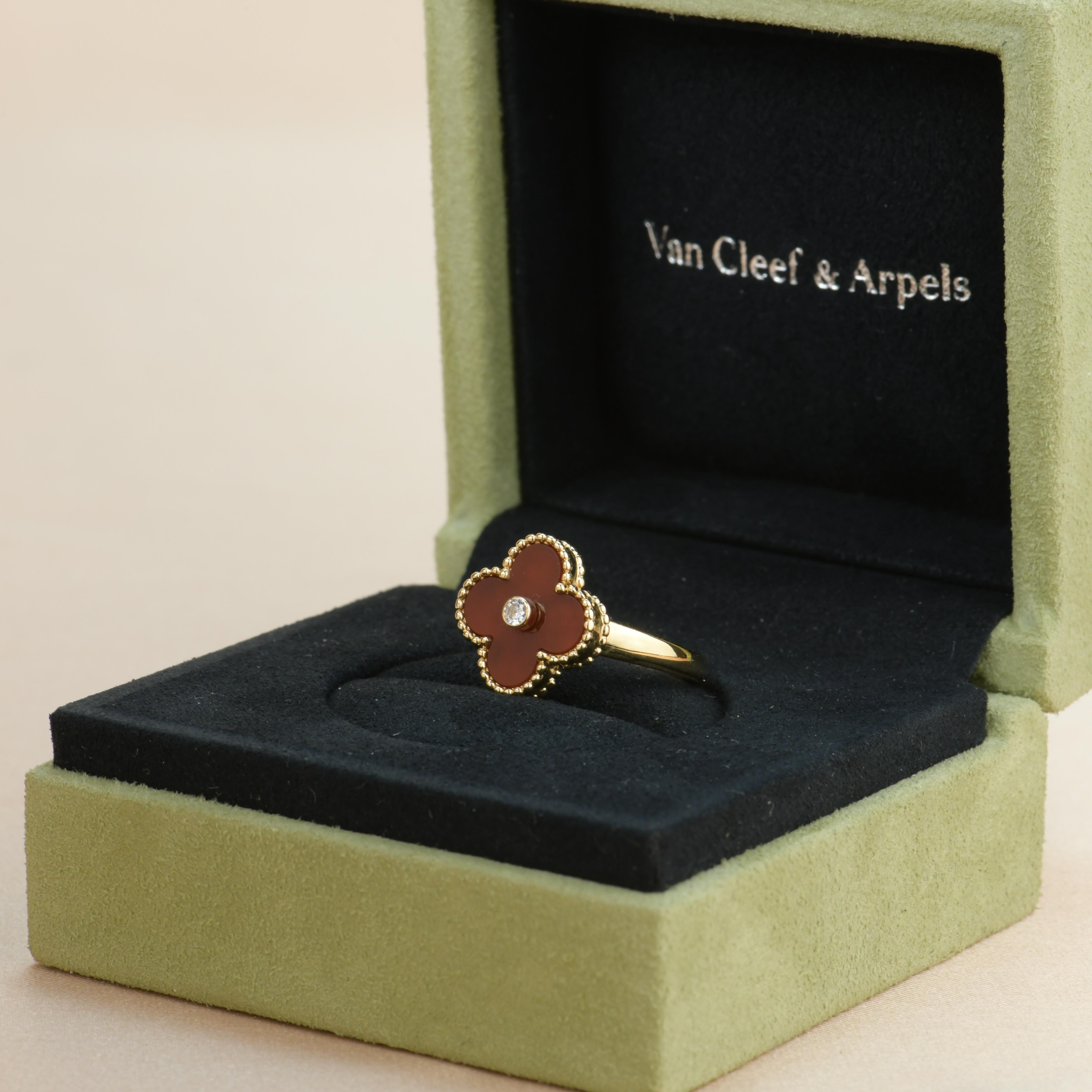 Women's or Men's Van Cleef & Arpels Alhambra 18K Yellow Gold Carnelian Diamond Ring