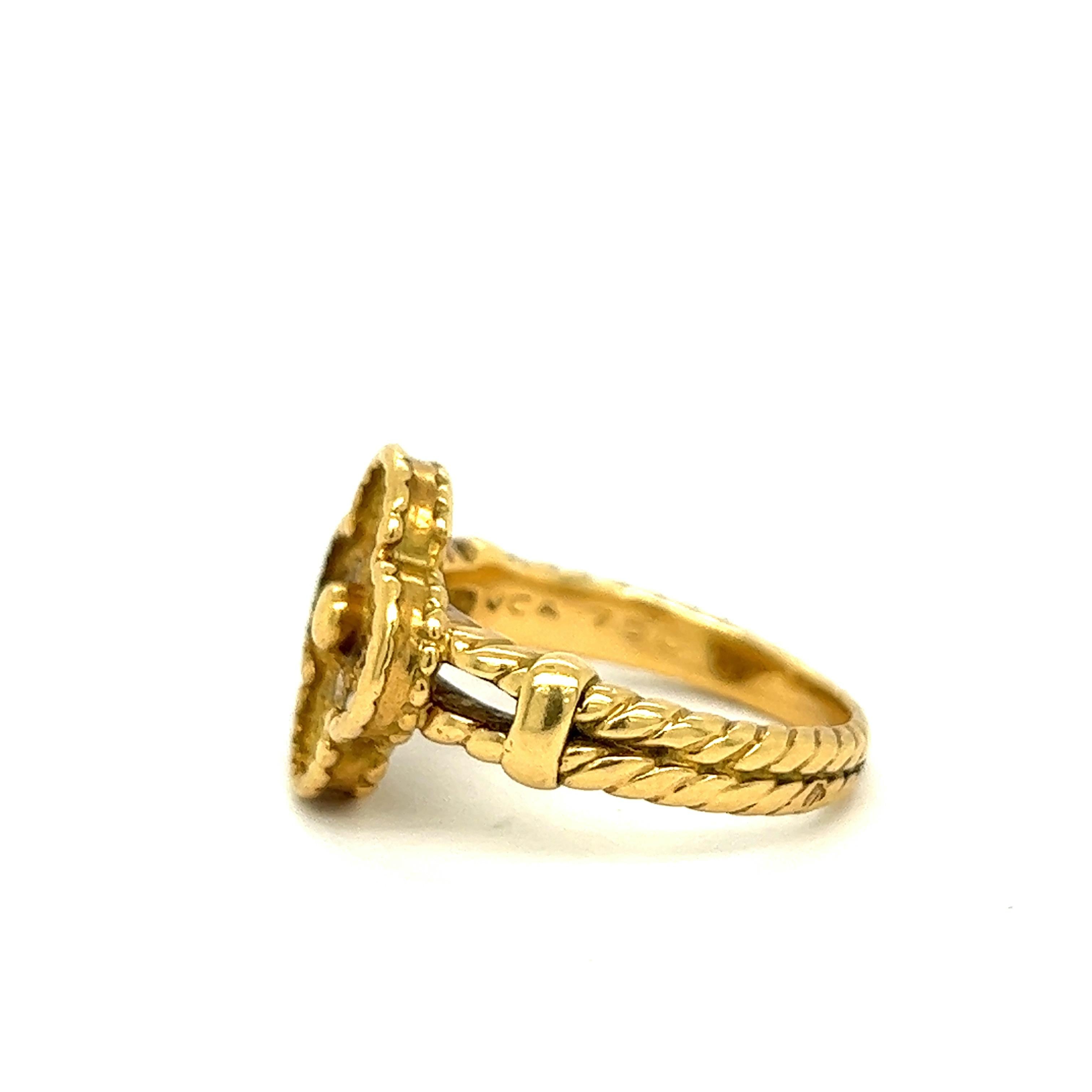 Van Cleef & Arpels Alhambra 18k Yellow Gold Diamond Ring In Good Condition For Sale In New York, NY
