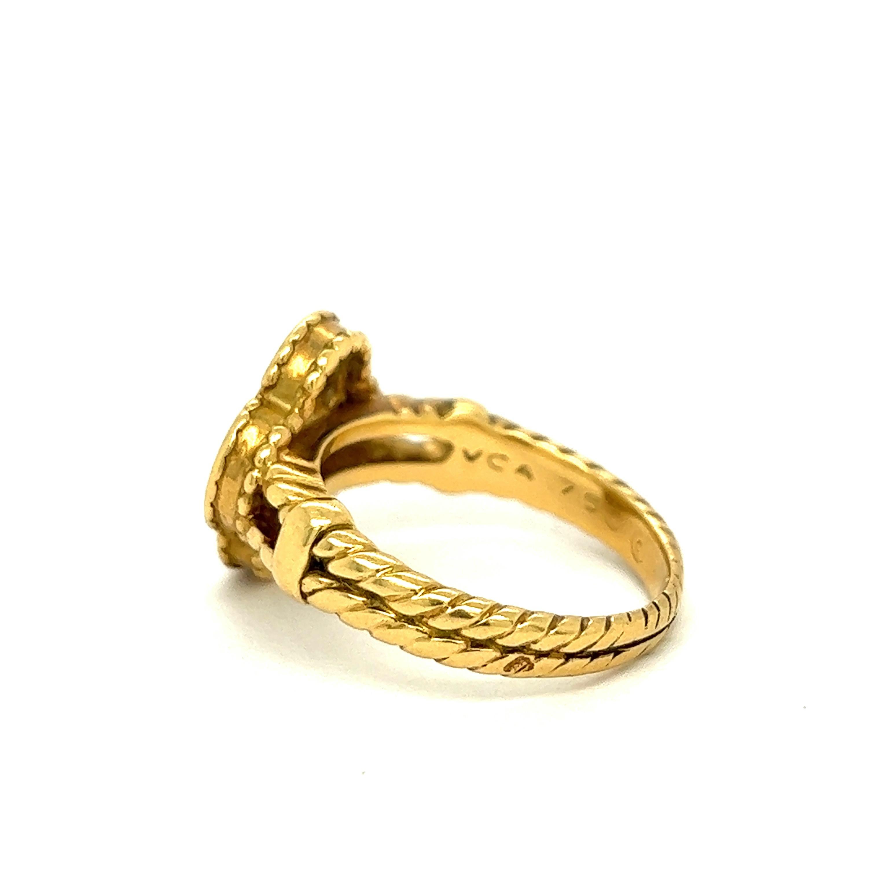 Women's Van Cleef & Arpels Alhambra 18k Yellow Gold Diamond Ring For Sale