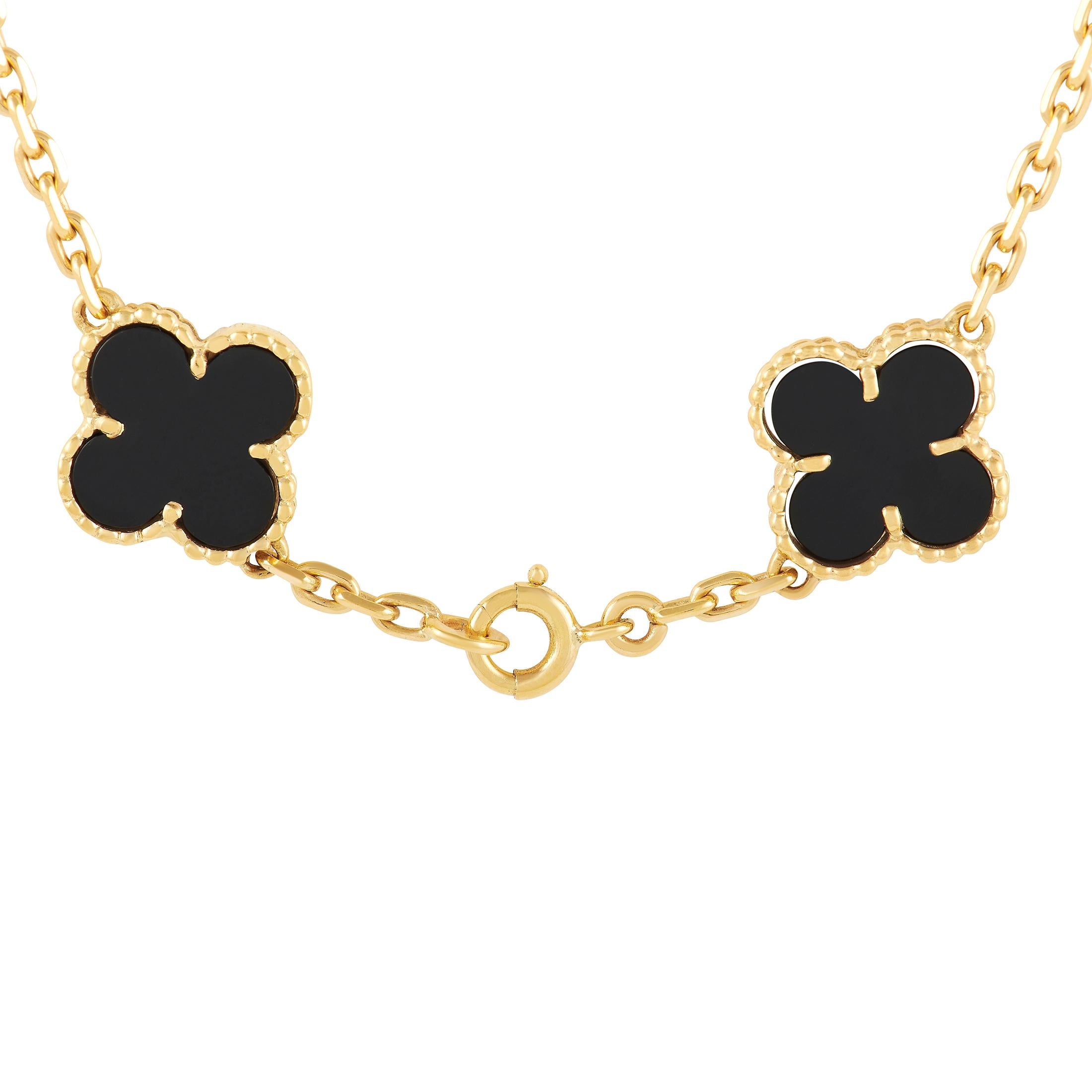 Van Cleef & Arpels Alhambra Halskette mit 20 Onyx-Motiv aus 18 Karat Gelbgold im Zustand „Hervorragend“ in Southampton, PA