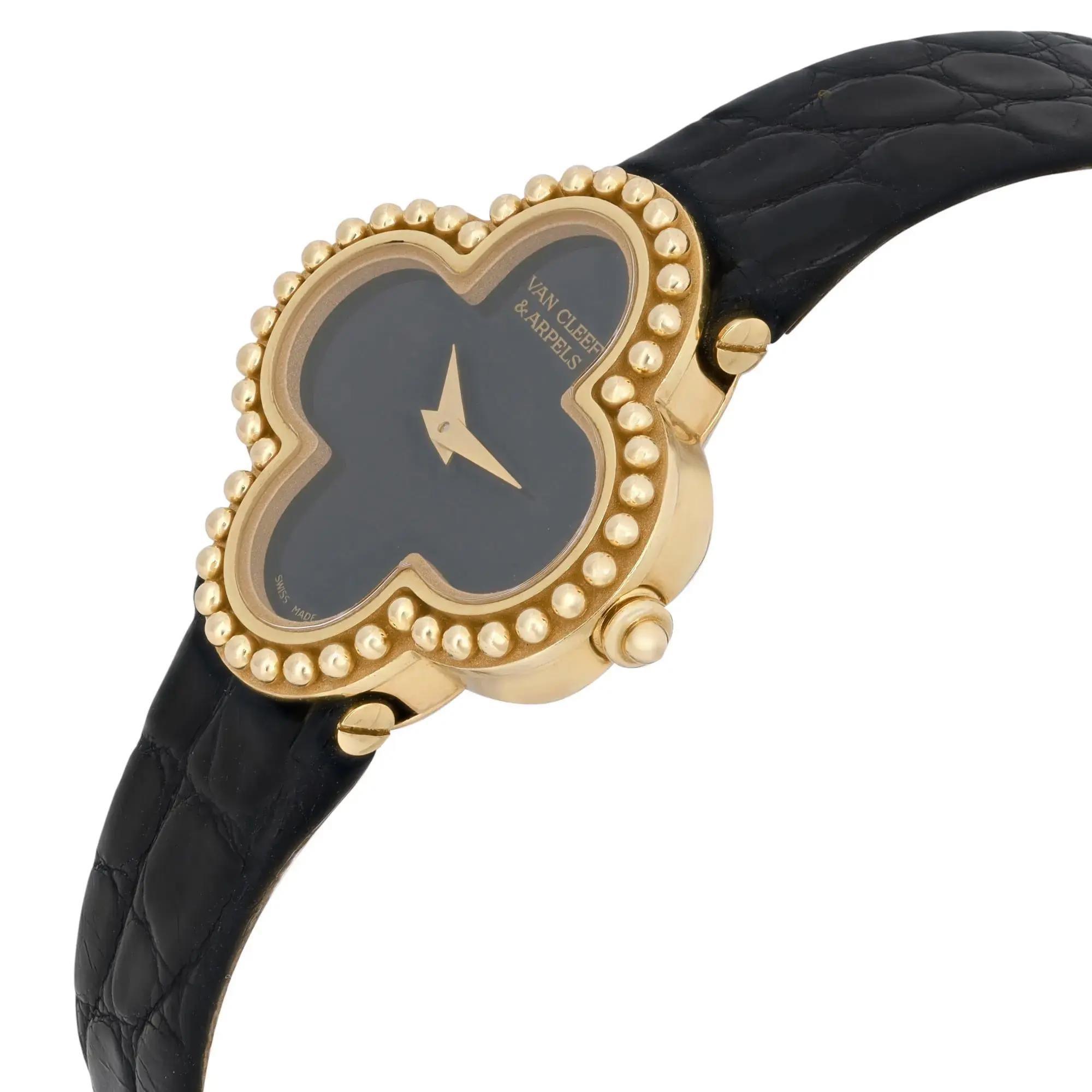 Van Cleef & Arpels Alhambra 18K Yellow Gold Onyx Quartz Watch VCARD21900 In Good Condition For Sale In New York, NY