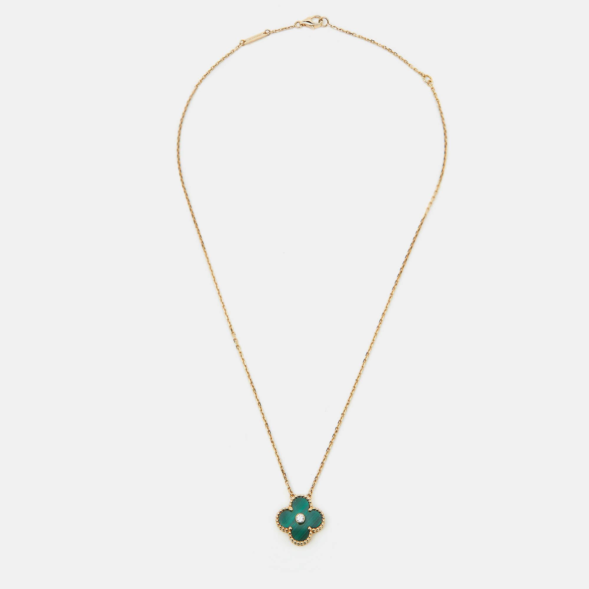 Experience timeless allure with the Van Cleef and Arpels Vintage Alhambra 2013 Holiday Limited necklace. Crafted with precision it merges the rich hues of malachite with the brilliance of diamond set against the warm glow of 18k rose gold. Each