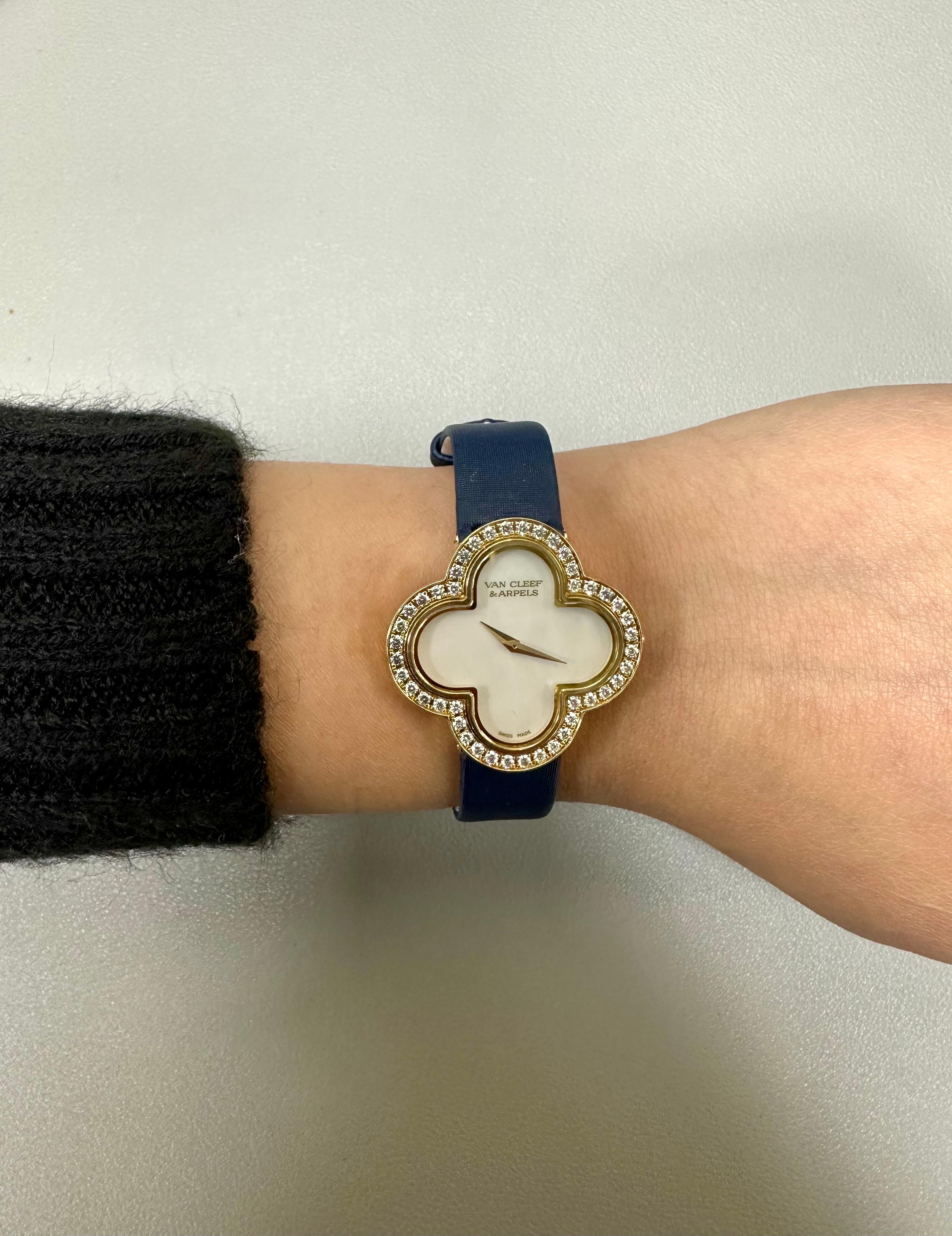 Van Cleef & Arpels Alhambra 30mm 18K Yellow Gold Diamond MOP Watch VCARF52800 In New Condition For Sale In New York, NY