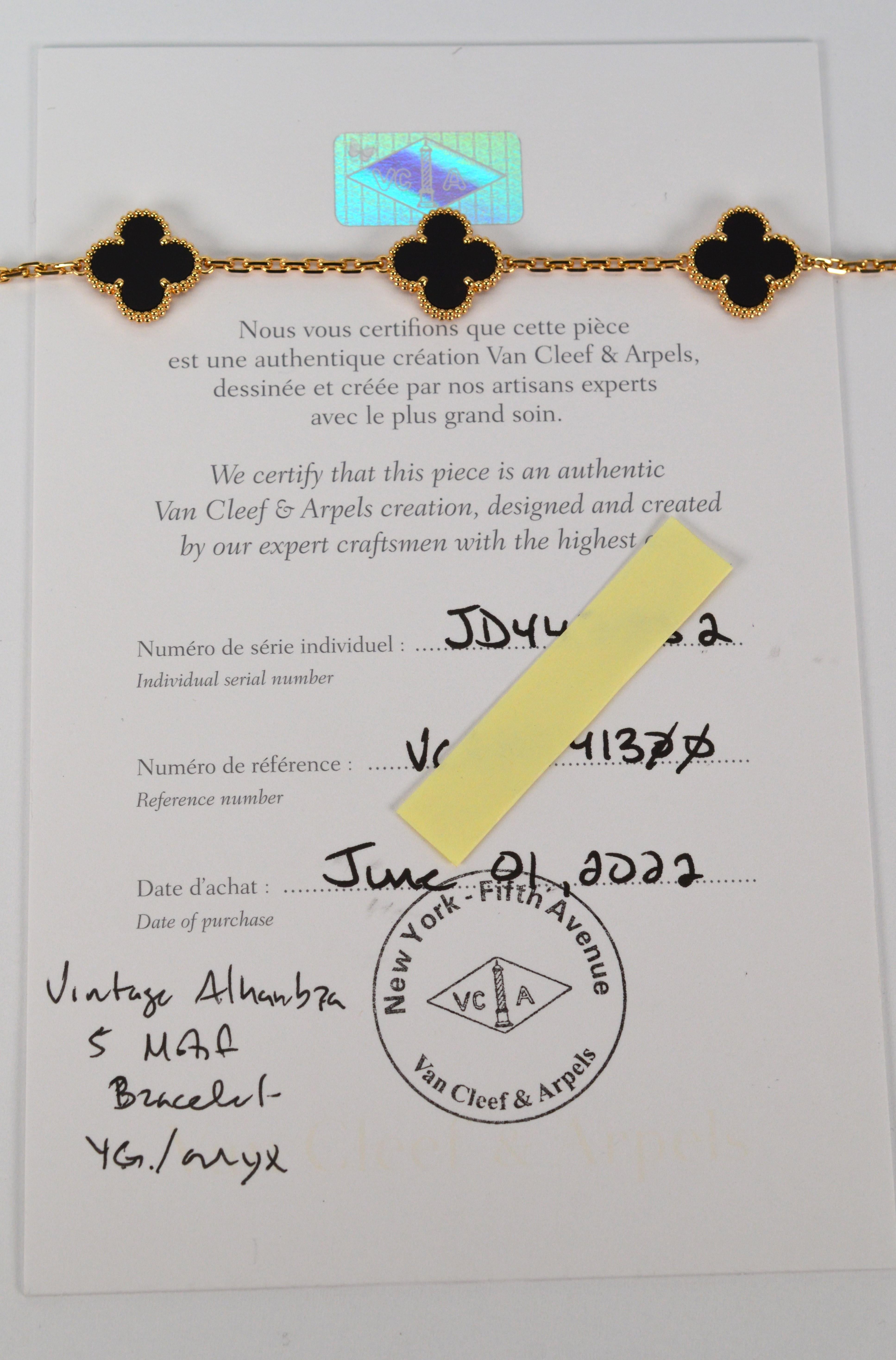 Van Cleef & Arpels Alhambra 5-Motif Onyx 18 Karat Yellow Gold Bracelet For Sale 3