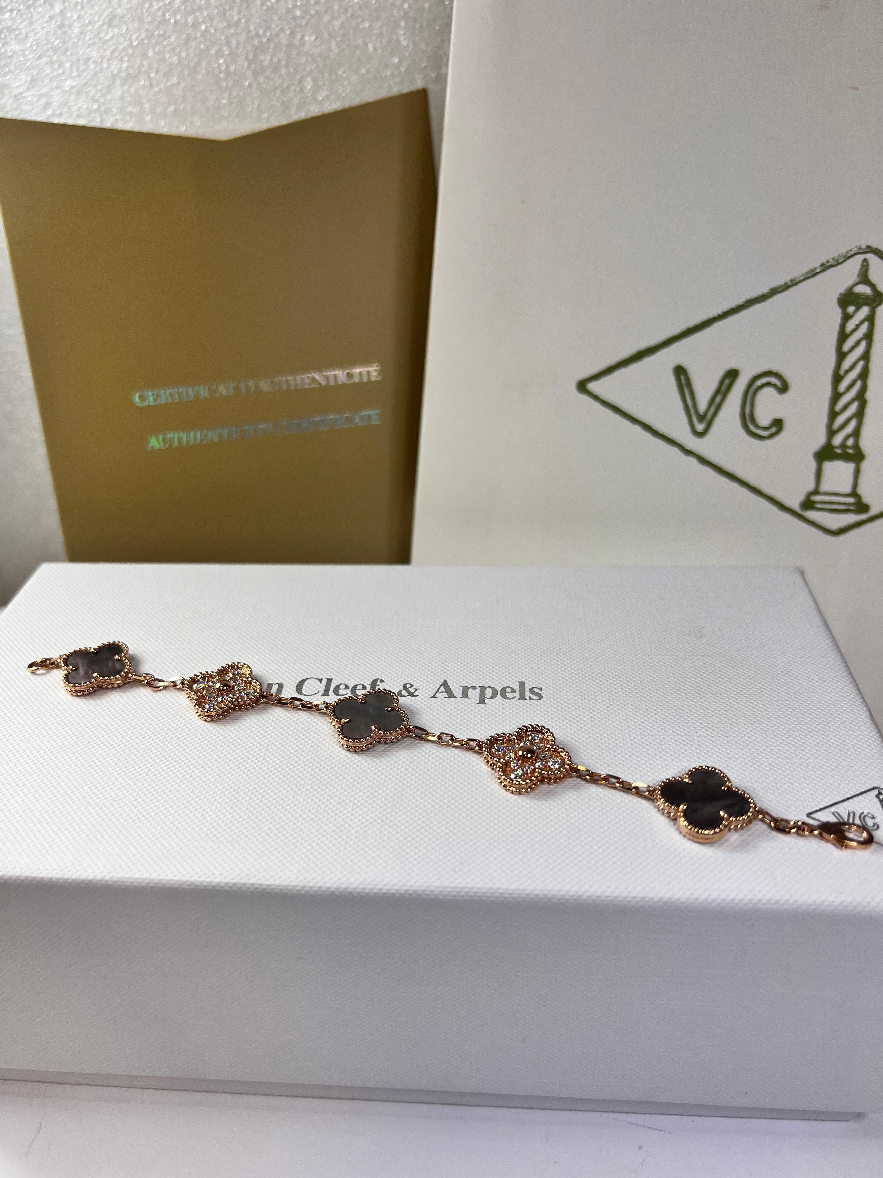 Van Cleef & Arpels Alhambra  Bracelet  Or rose 18k diamants et nacre  3