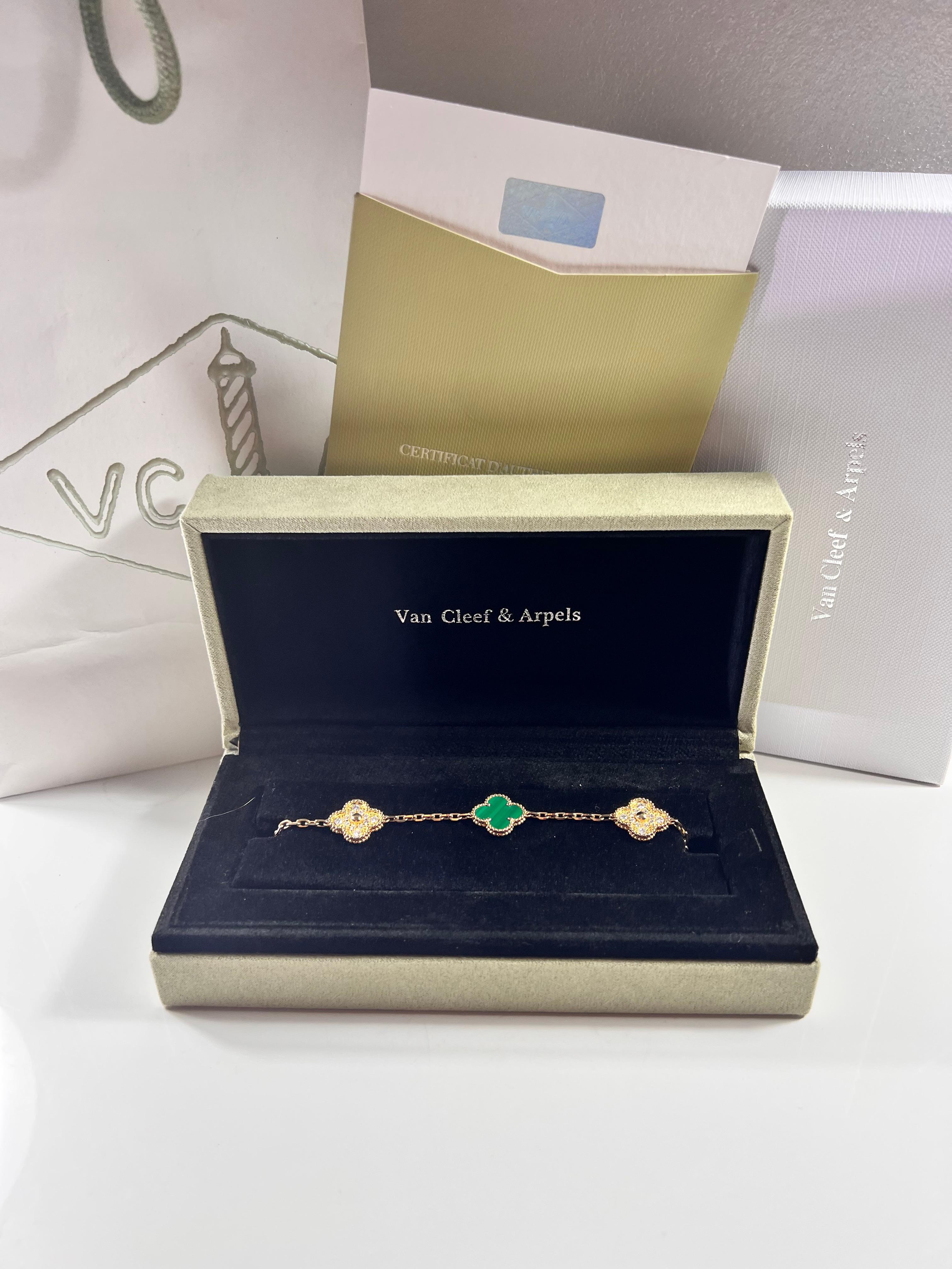 Van Cleef & Arpels Alhambra-Armband aus Diamanten und Malaquit in 18 Karat  Gold im Angebot 2