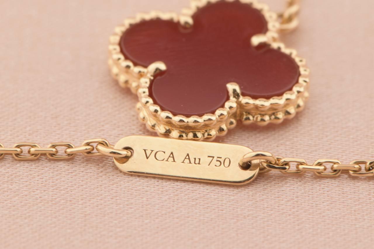 Women's Van Cleef & Arpels Alhambra Carnelian 18 Karat Yellow Gold Pendant Necklace