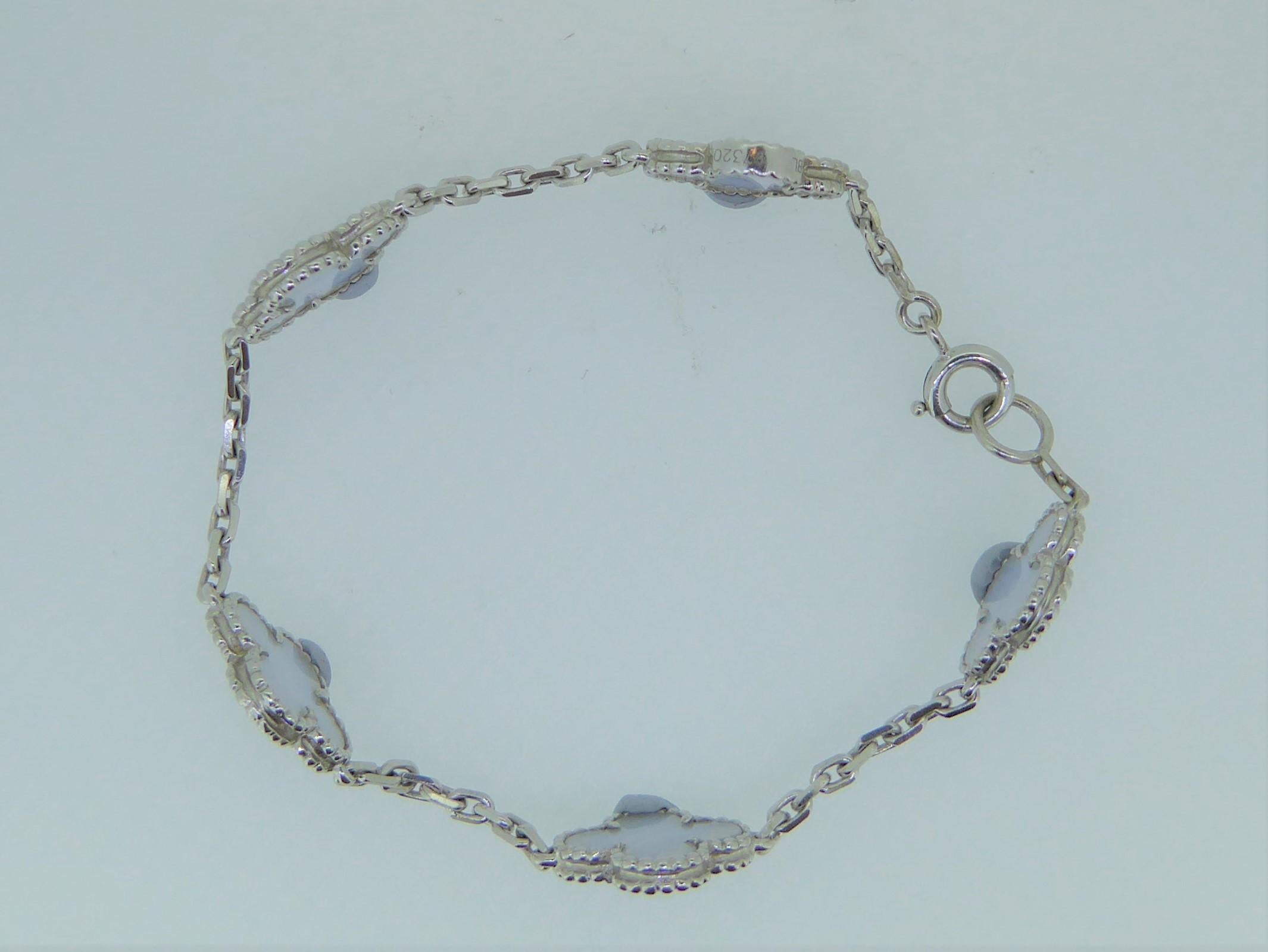 Van Cleef & Arpels Alhambra Chalcedony 18 Carat White Gold Bracelet In Good Condition In London, GB