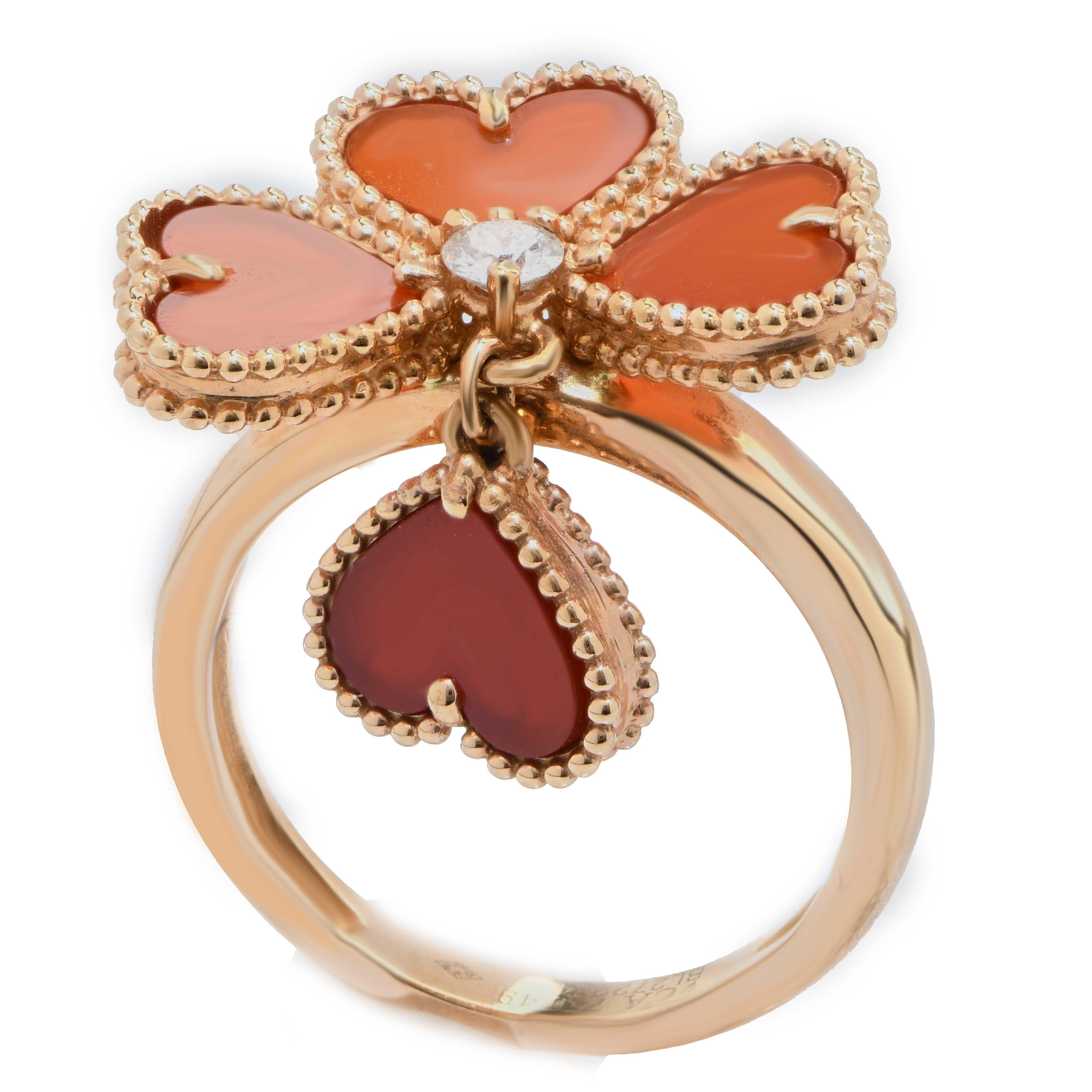 Brilliant Cut Van Cleef & Arpels Alhambra Cornelian and Diamond 18 Karat Yellow Gold Ring For Sale