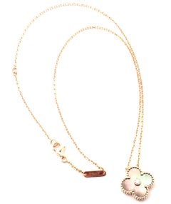 Van Cleef & Arpels Collier Alhambra en or rose avec diamants et nacre grise