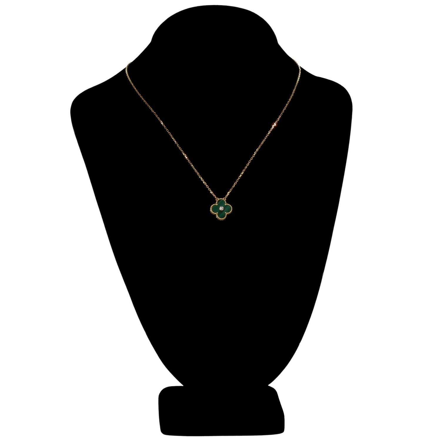 Van Cleef & Arpels: Halskette Alhambra mit Malachit-Diamant in limitierter Auflage, Limited Edition im Zustand „Hervorragend“ in New York, NY